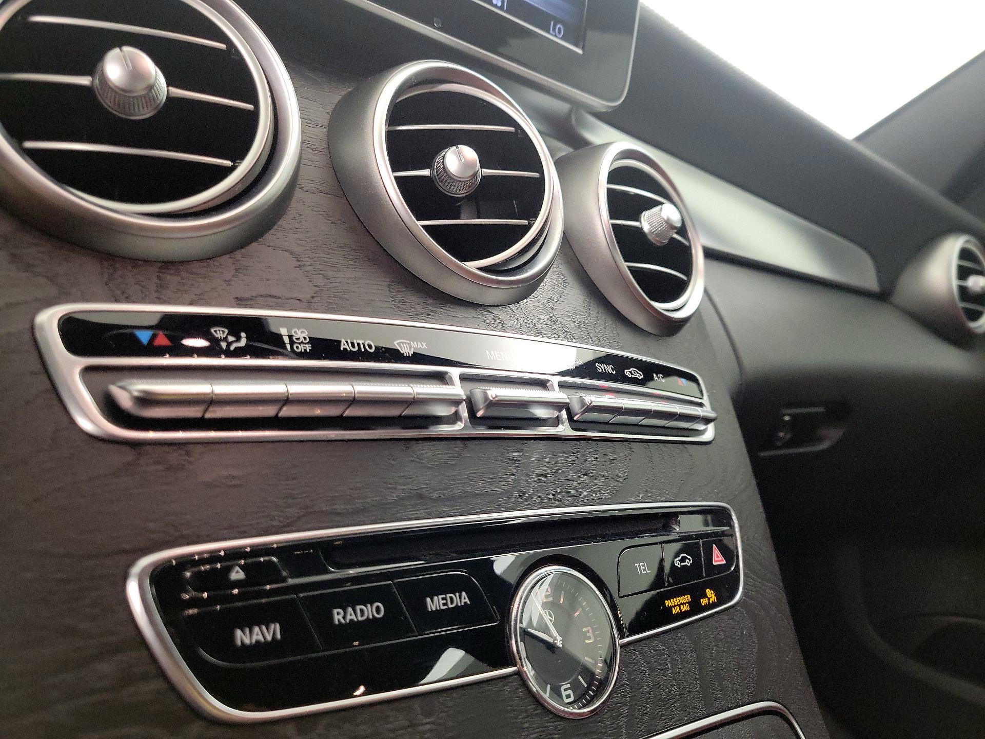 Thumbnail: 2015 Mercedes-Benz C-Class - 16