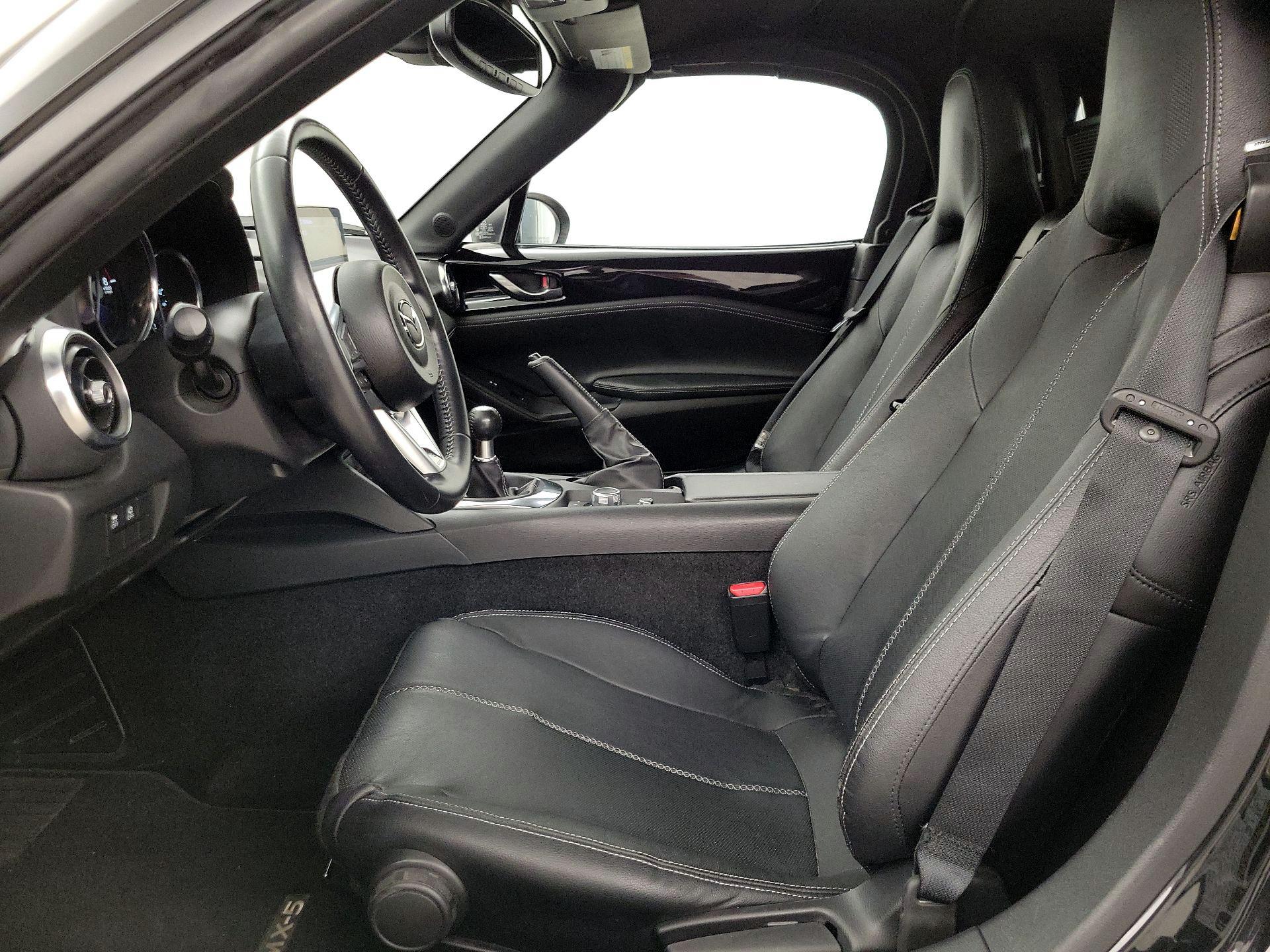 Thumbnail: 2020 Mazda MX-5 Miata - 11