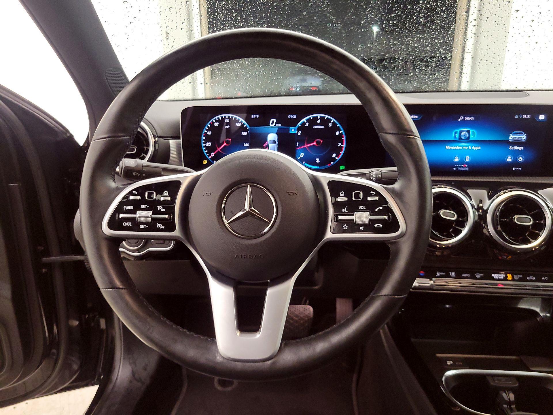 Thumbnail: 2020 Mercedes-Benz A-Class - 10