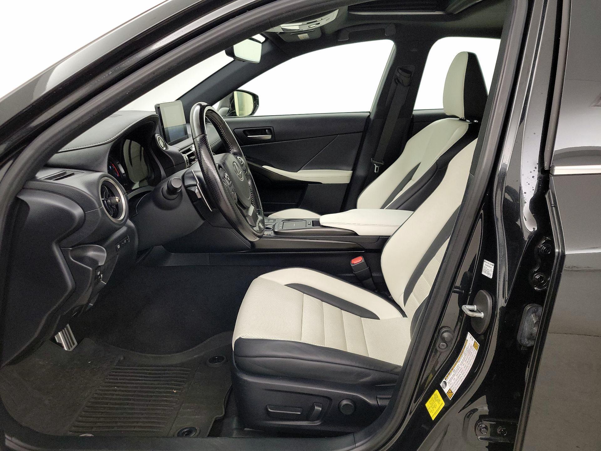 Thumbnail: 2021 Lexus IS - 11