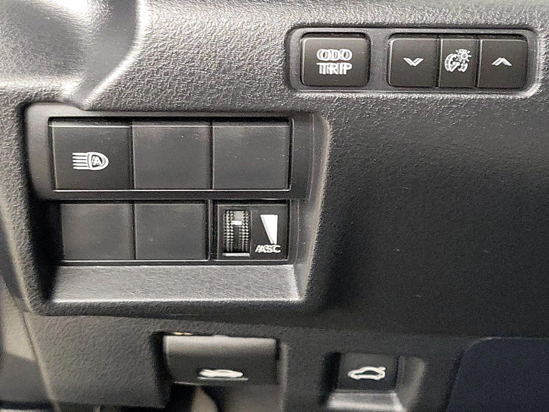 Thumbnail: 2021 Lexus IS - 13