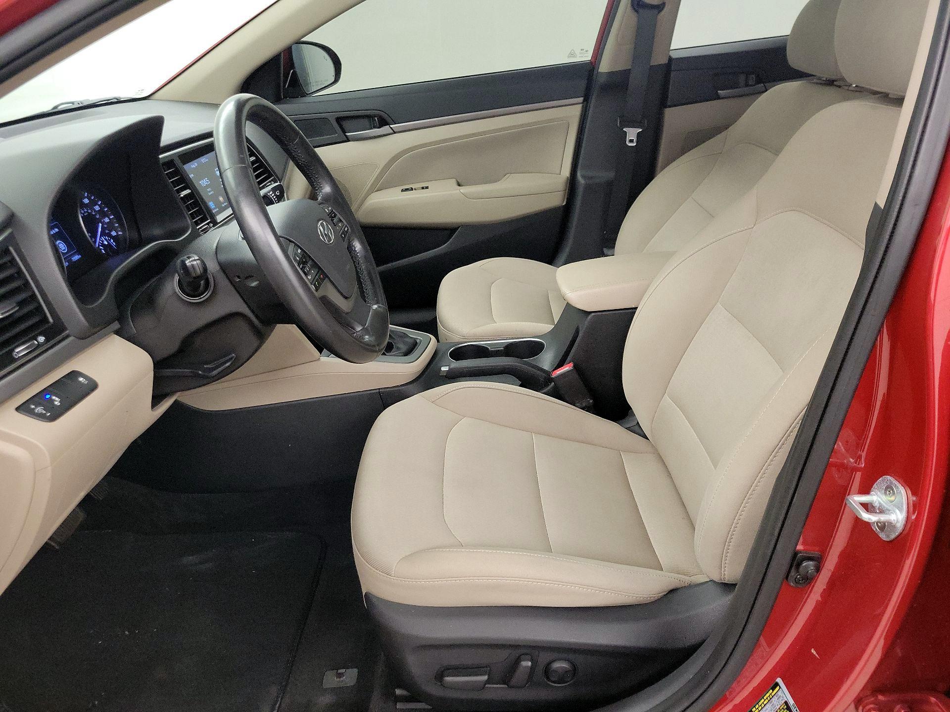 Thumbnail: 2017 Hyundai Elantra - 11