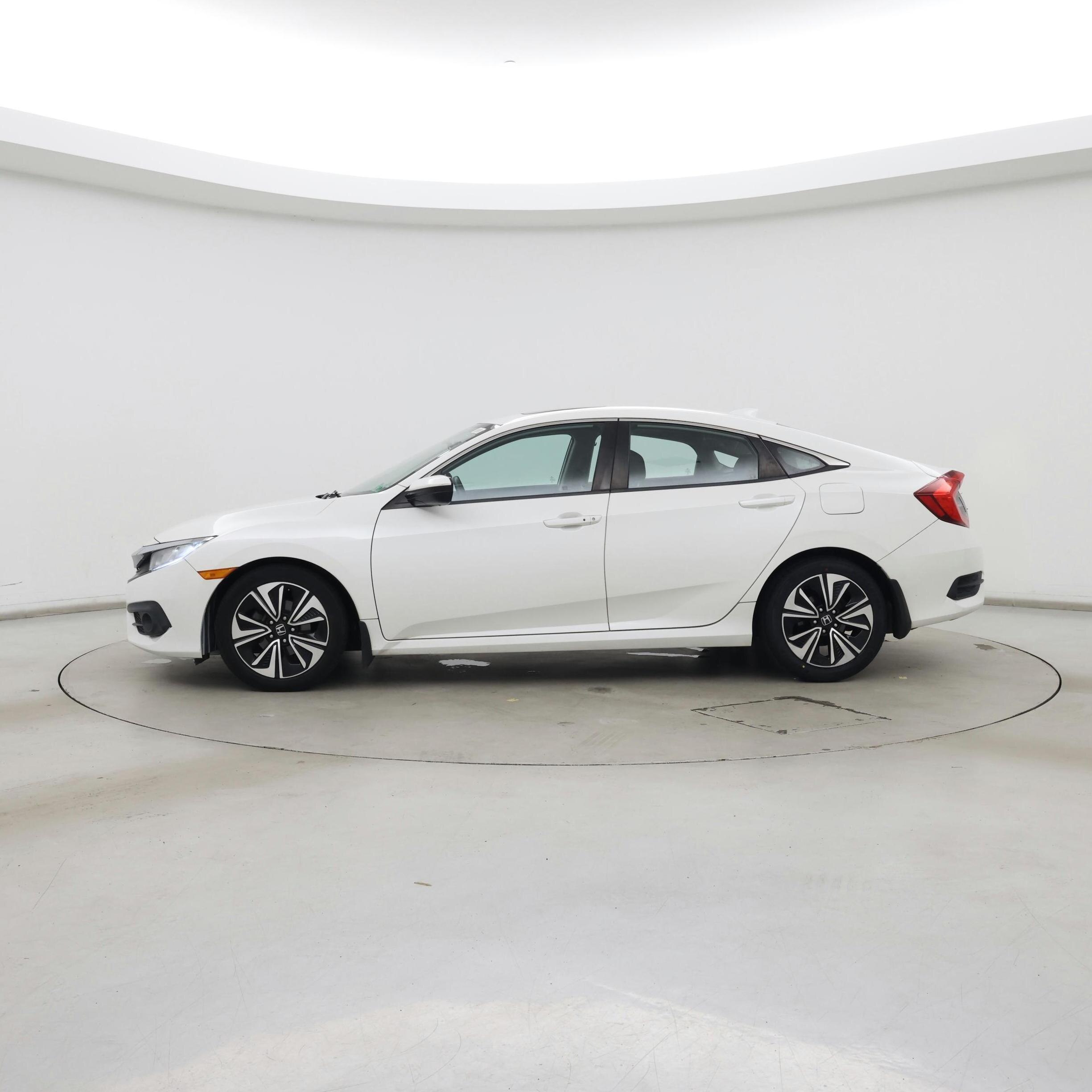 Thumbnail: 2017 Honda Civic - 3