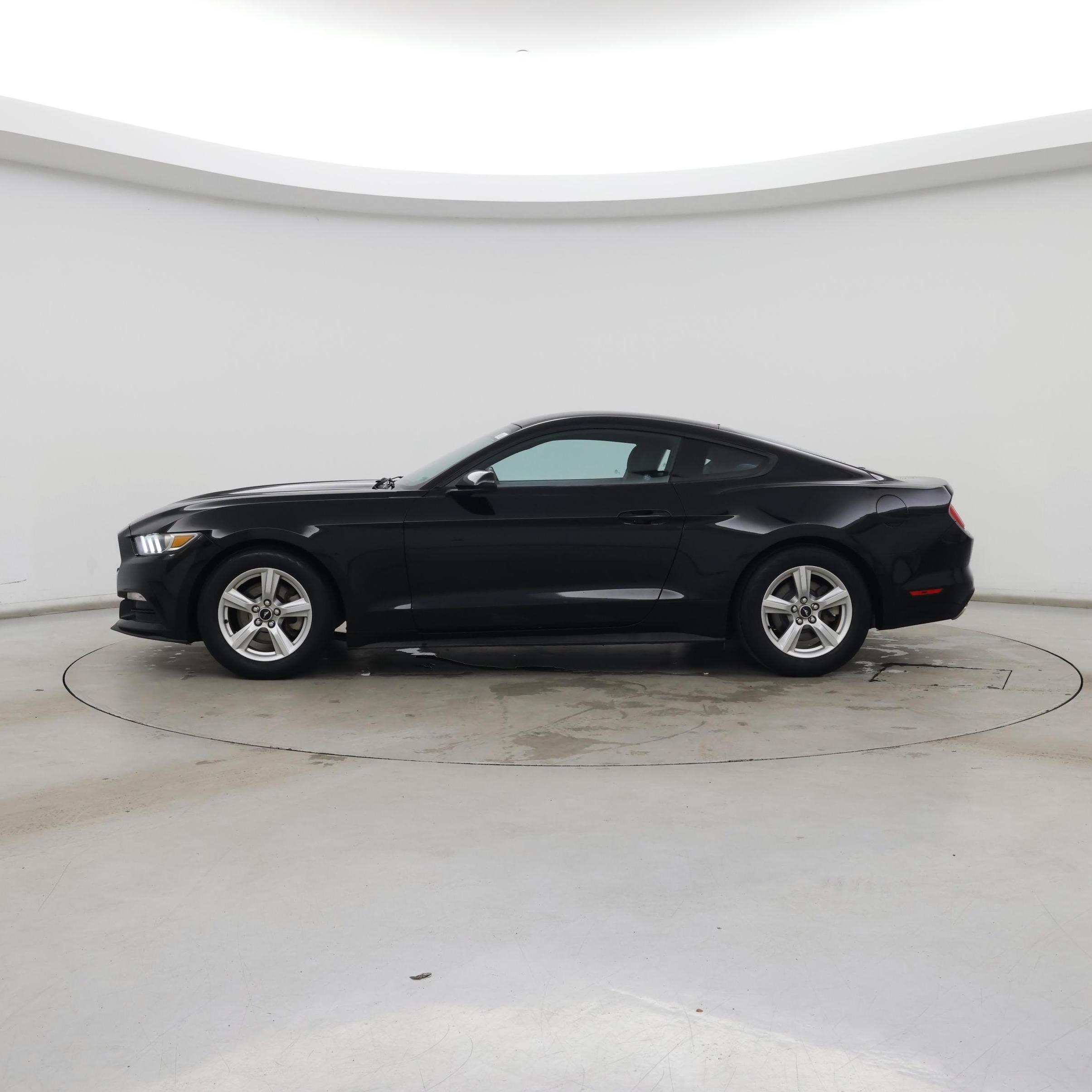 Thumbnail: 2016 Ford Mustang - 3