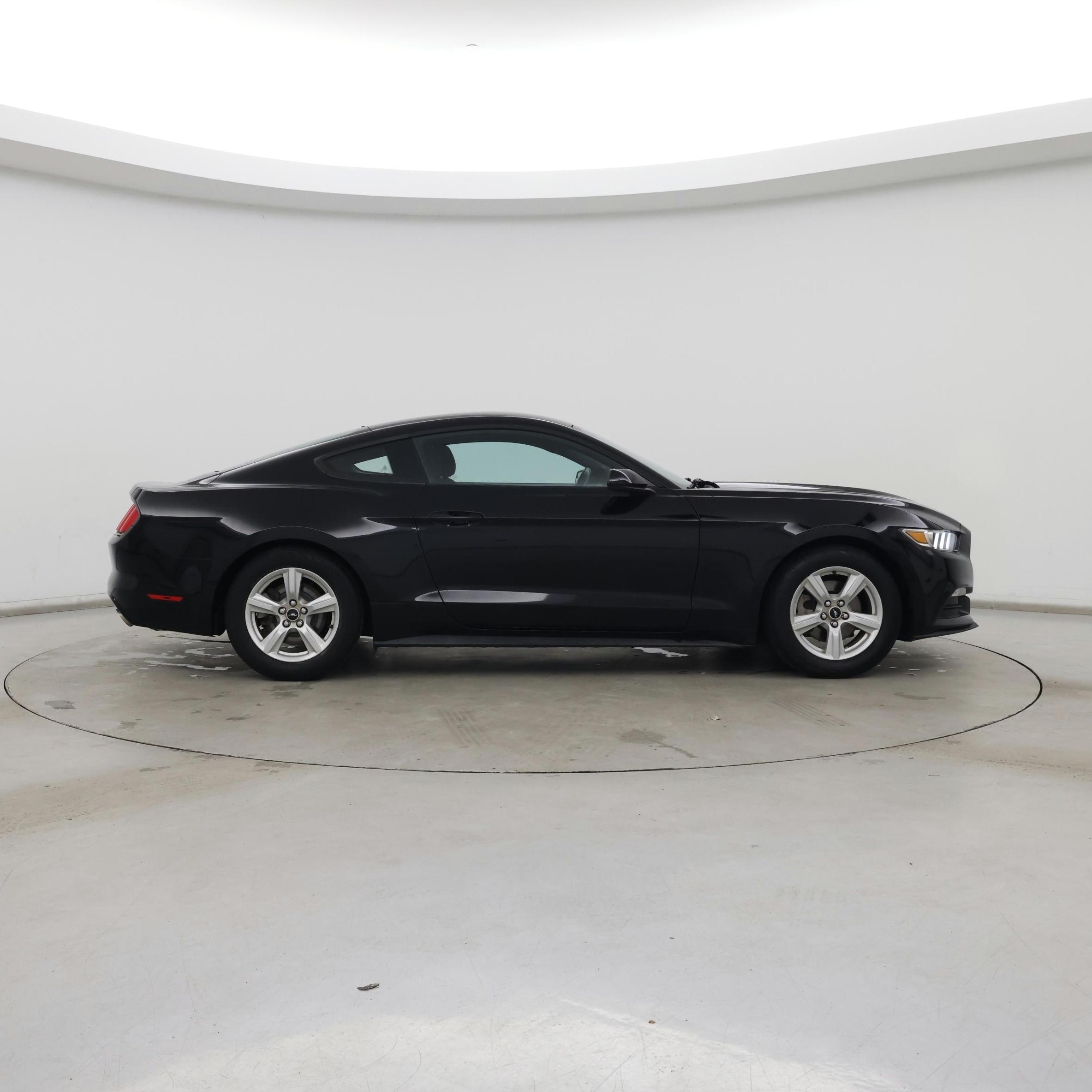 Thumbnail: 2016 Ford Mustang - 7