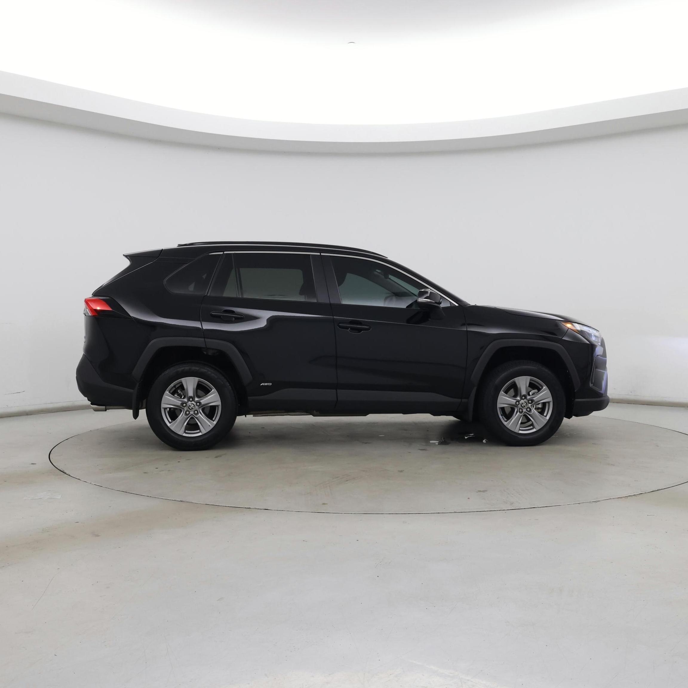 Thumbnail: 2022 Toyota RAV4 - 7