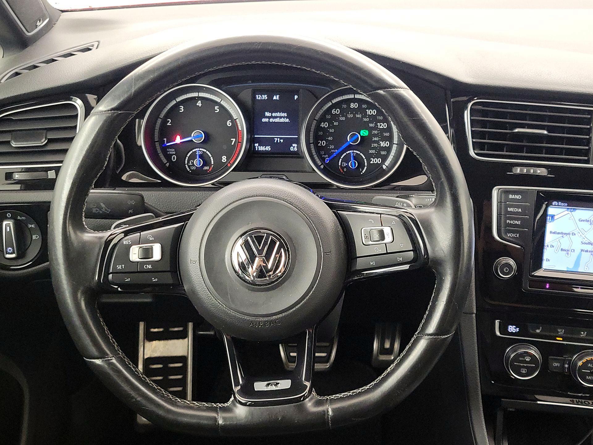 Thumbnail: 2015 Volkswagen Golf - 10