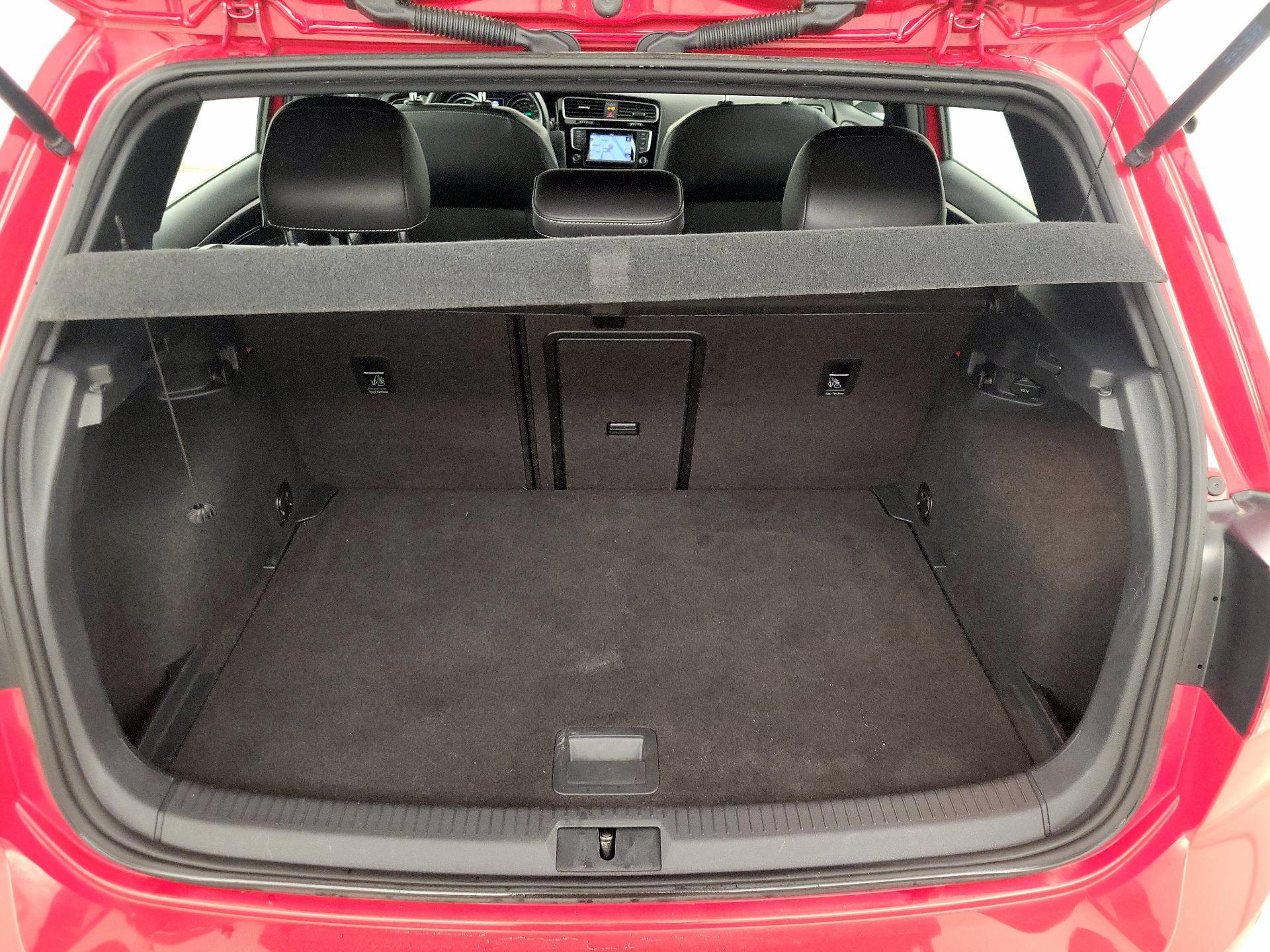 Thumbnail: 2015 Volkswagen Golf - 20