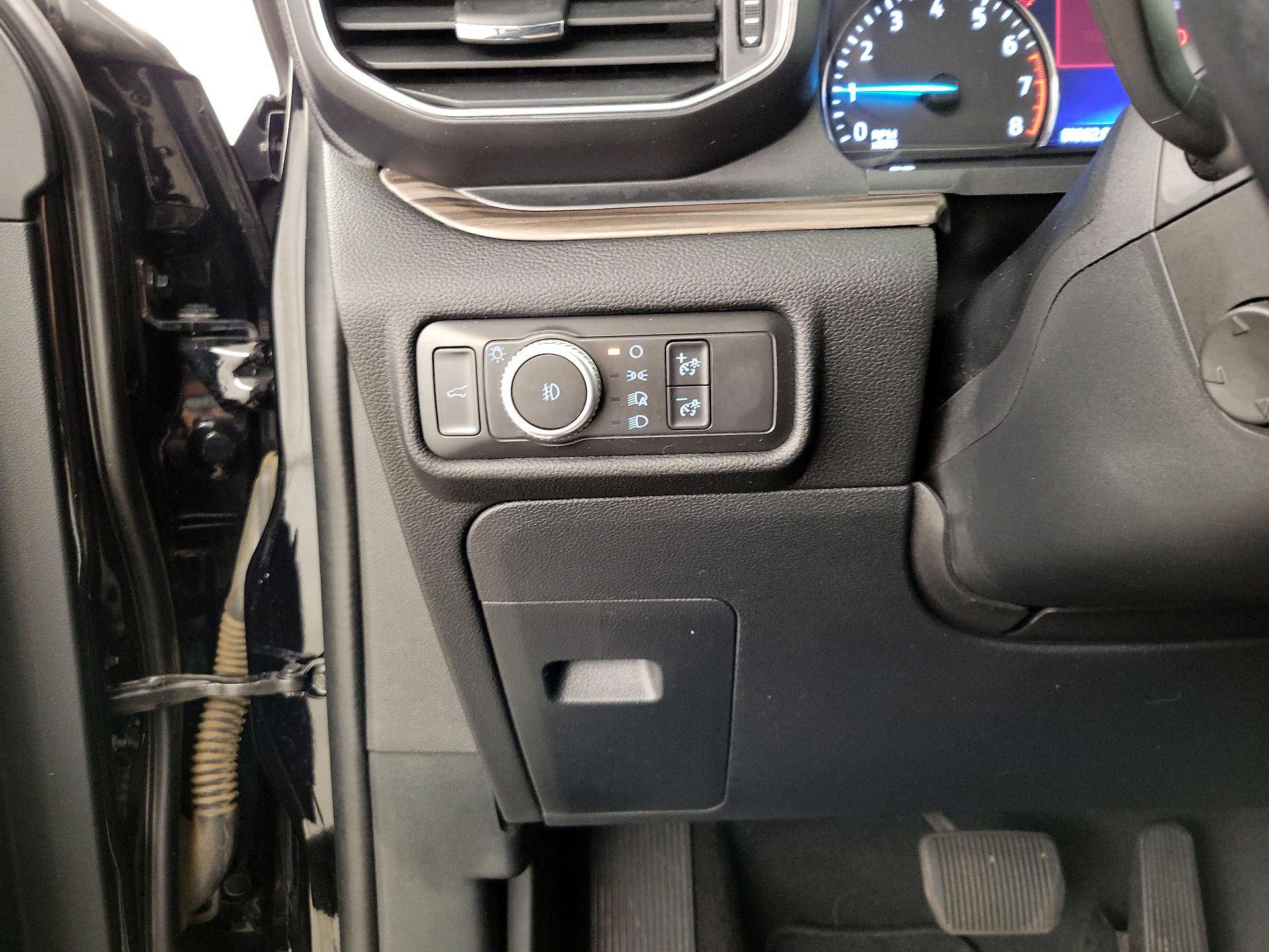 Thumbnail: 2021 Ford Explorer - 13