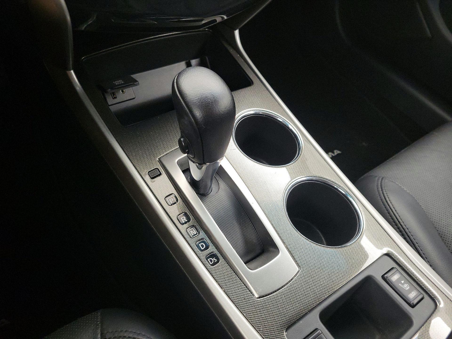 Thumbnail: 2015 Nissan Altima - 18