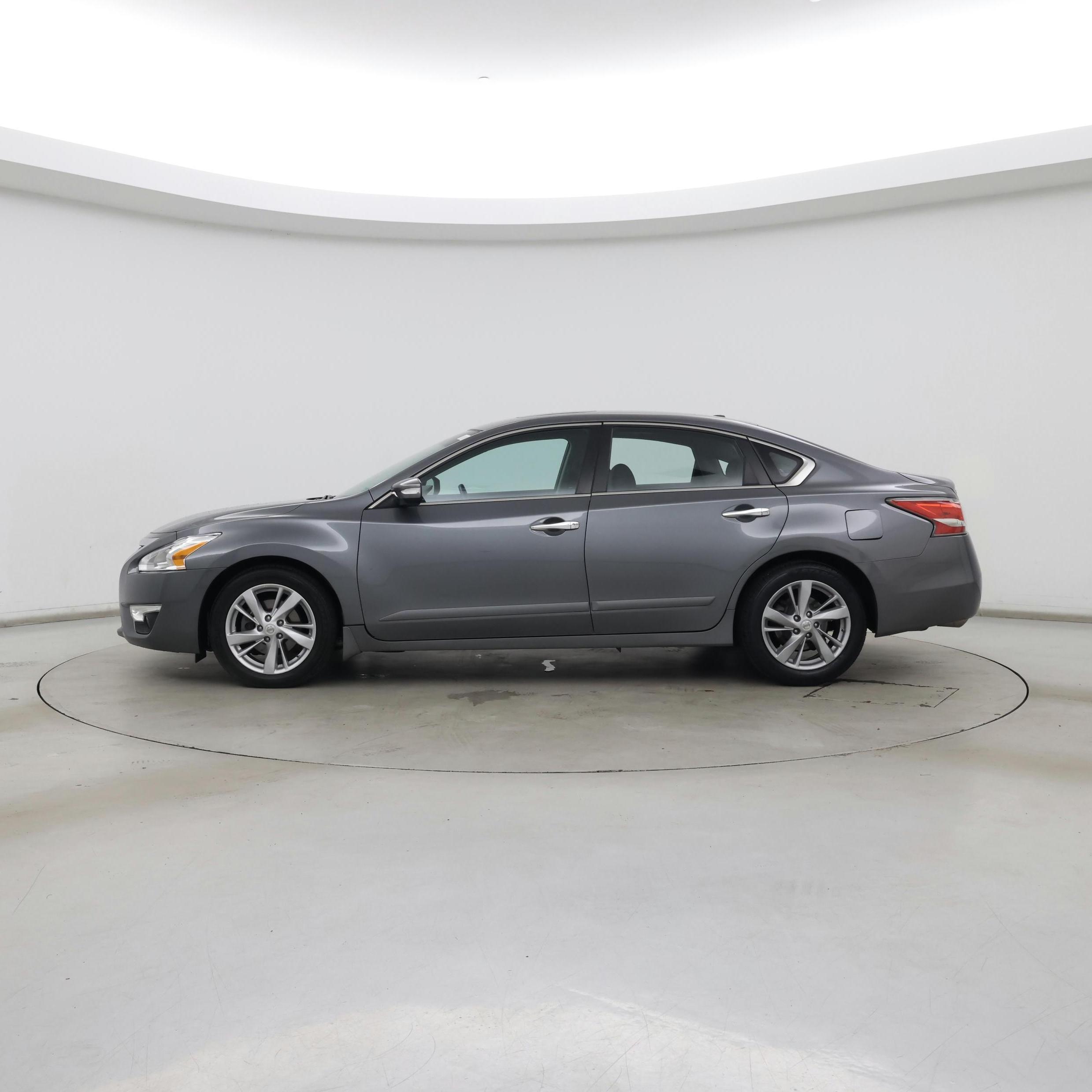 Thumbnail: 2015 Nissan Altima - 3