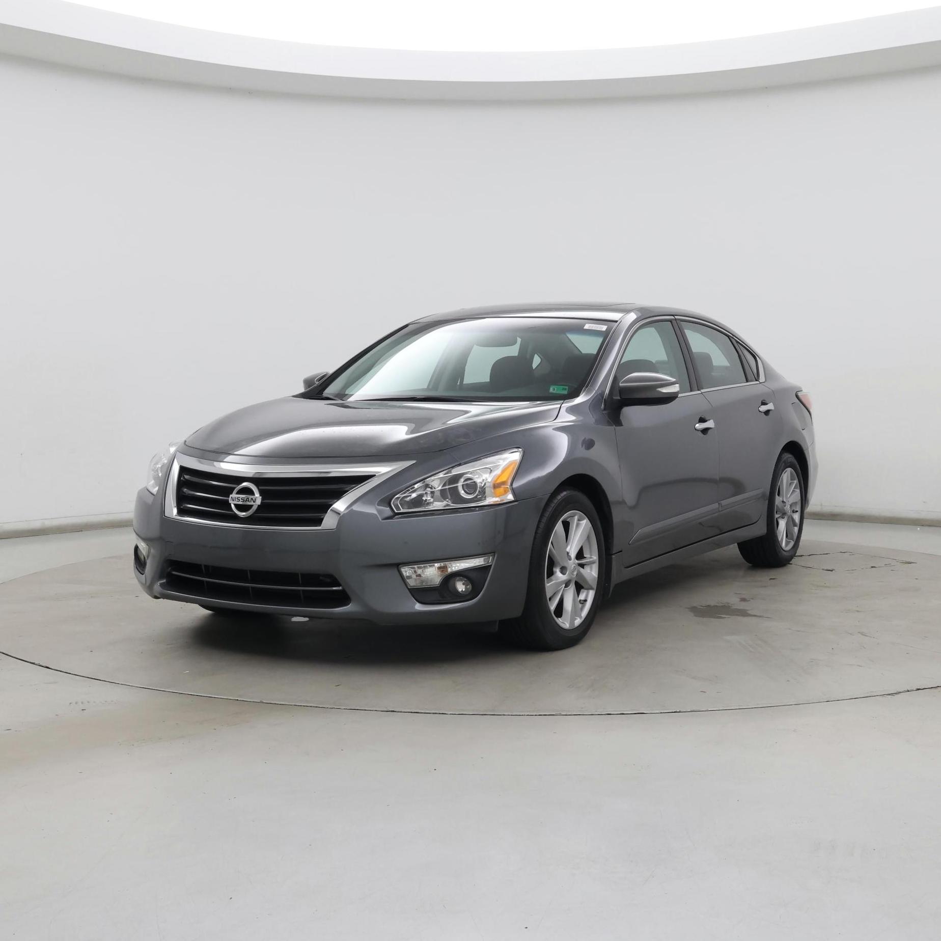 Thumbnail: 2015 Nissan Altima - 4