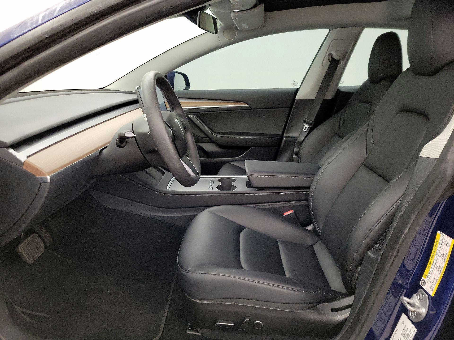Thumbnail: 2023 Tesla Model 3 - 11