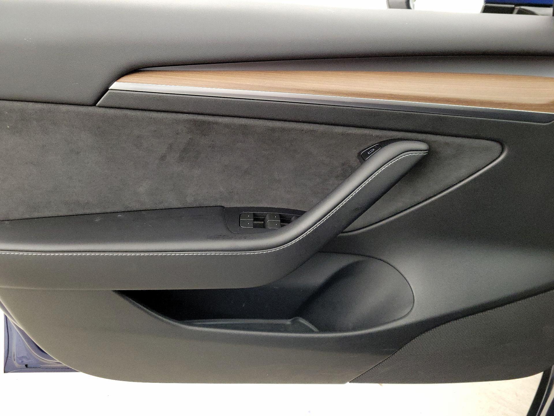 Thumbnail: 2023 Tesla Model 3 - 12