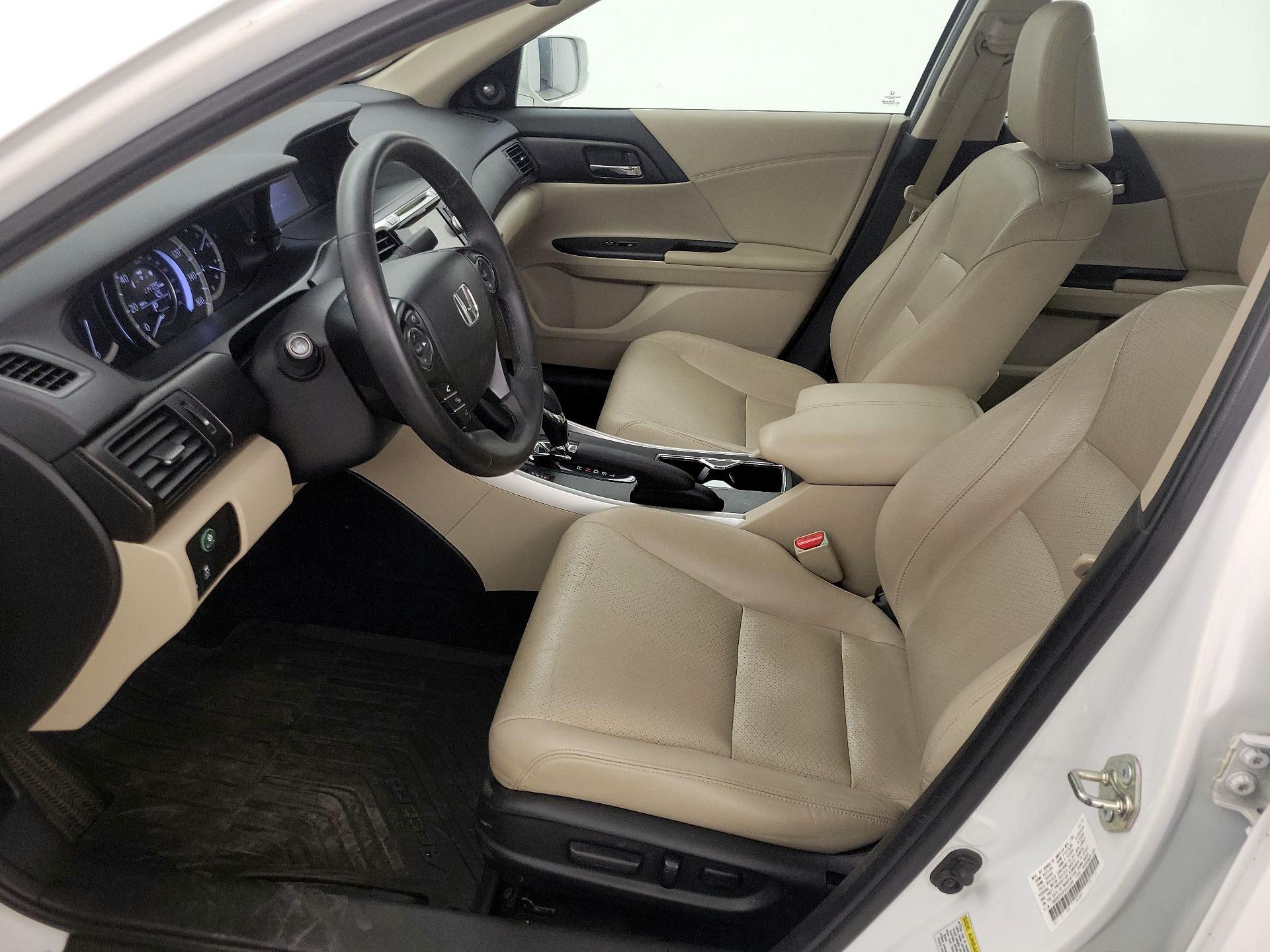 Thumbnail: 2015 Honda Accord - 11