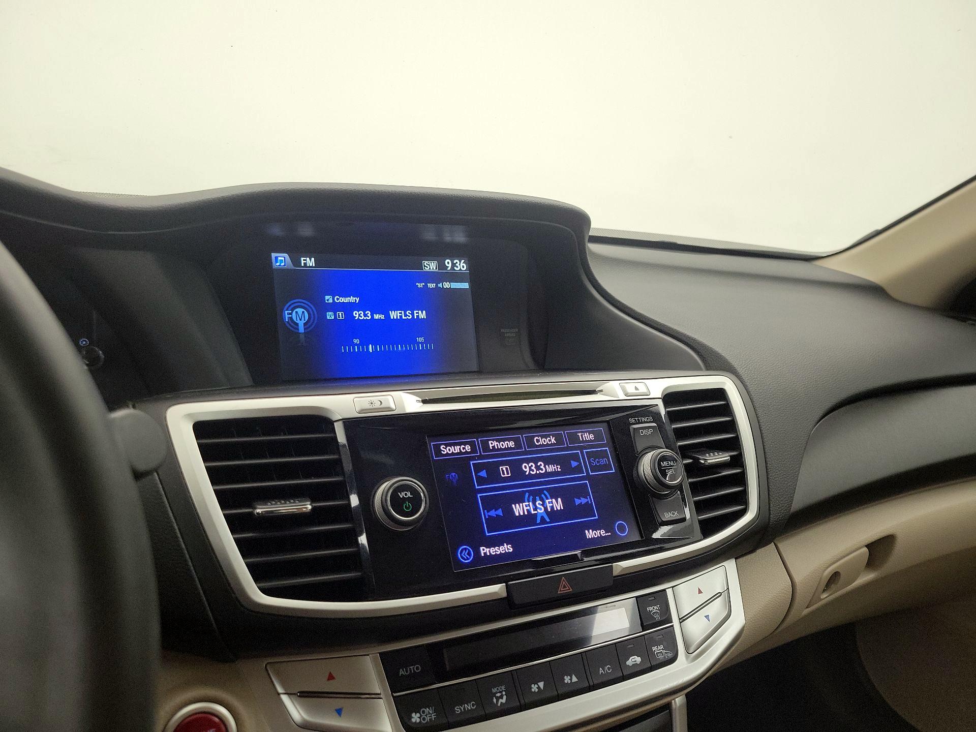 Thumbnail: 2015 Honda Accord - 15