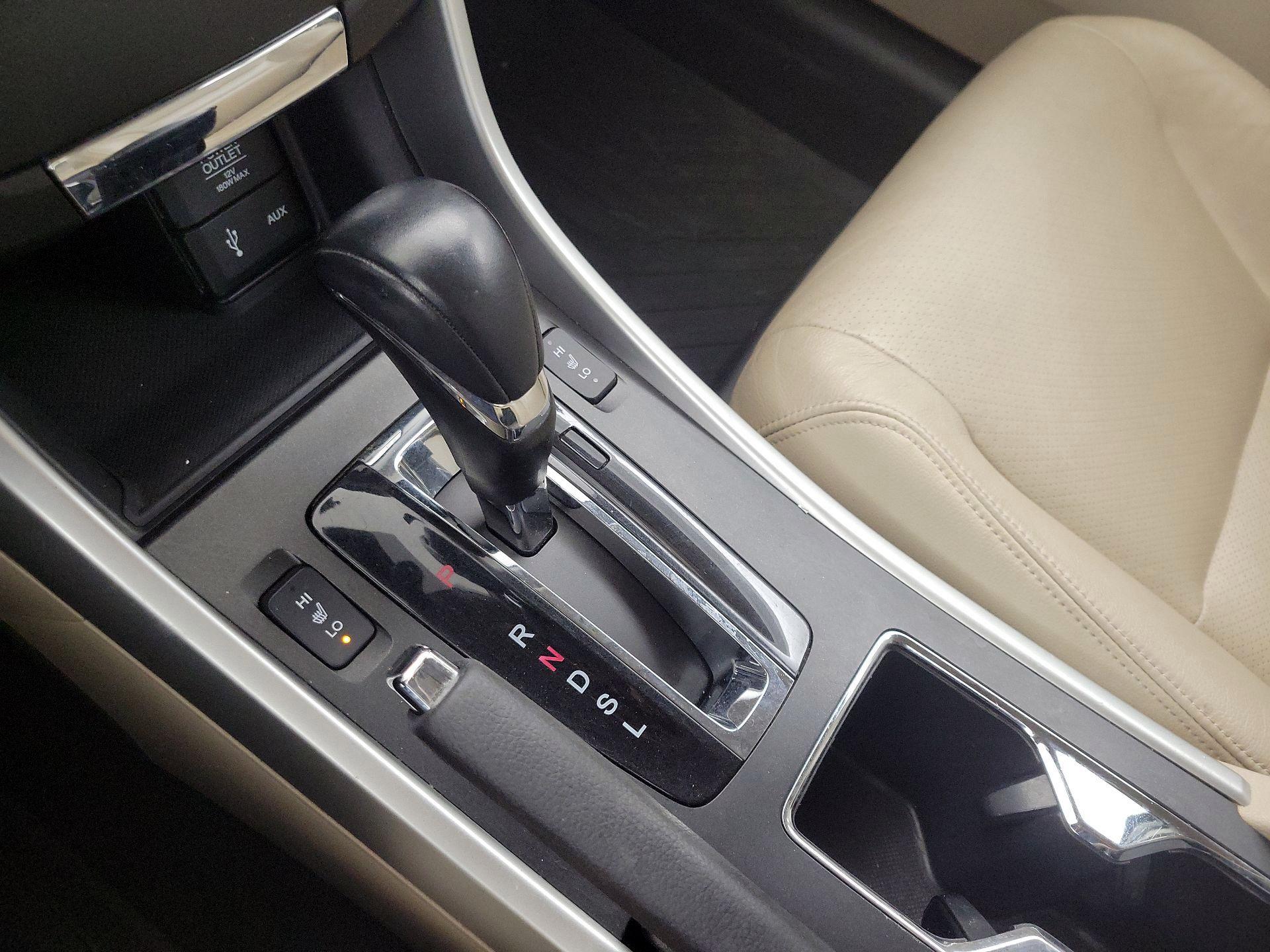 Thumbnail: 2015 Honda Accord - 17