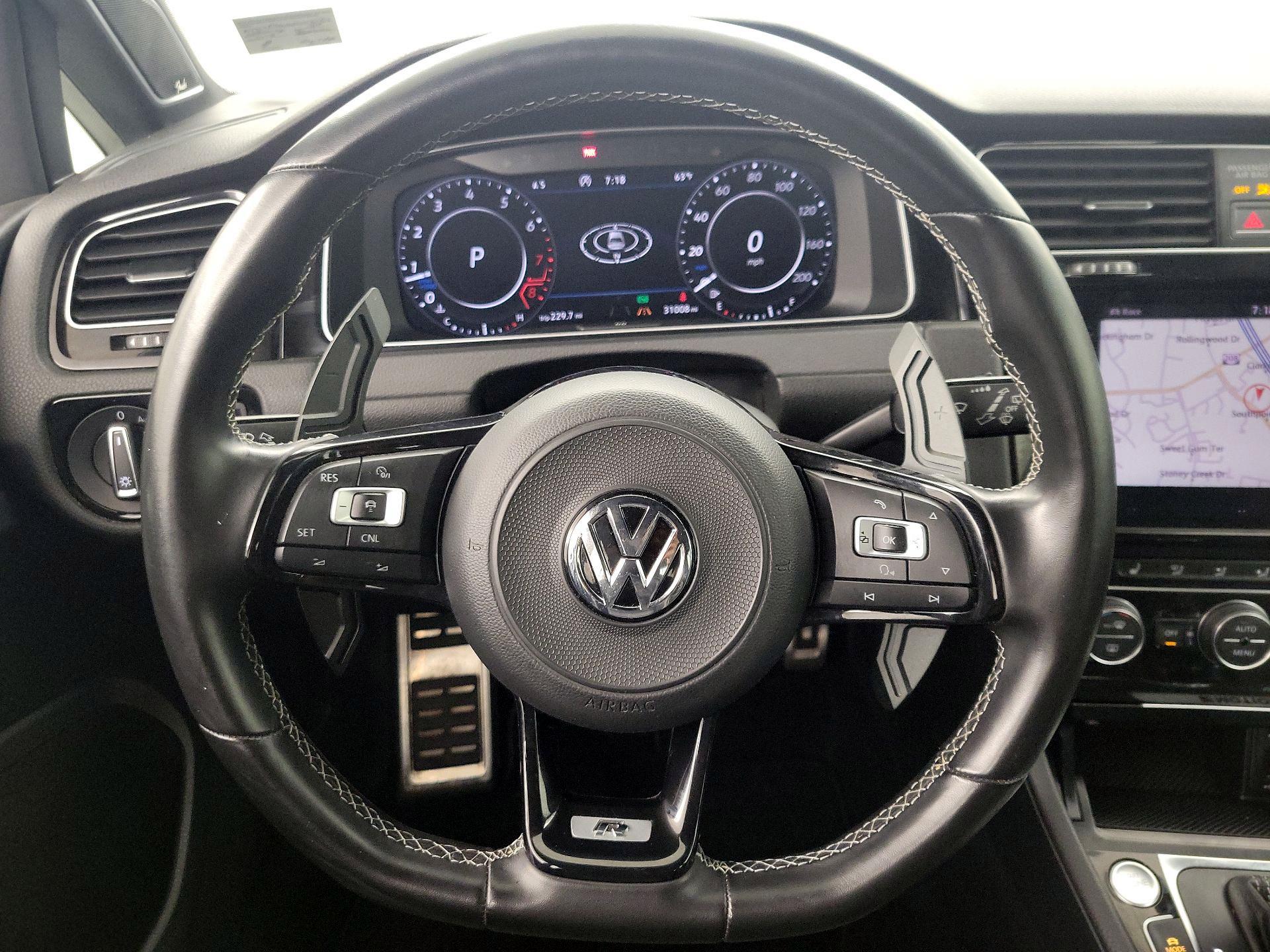 Thumbnail: 2018 Volkswagen Golf - 10