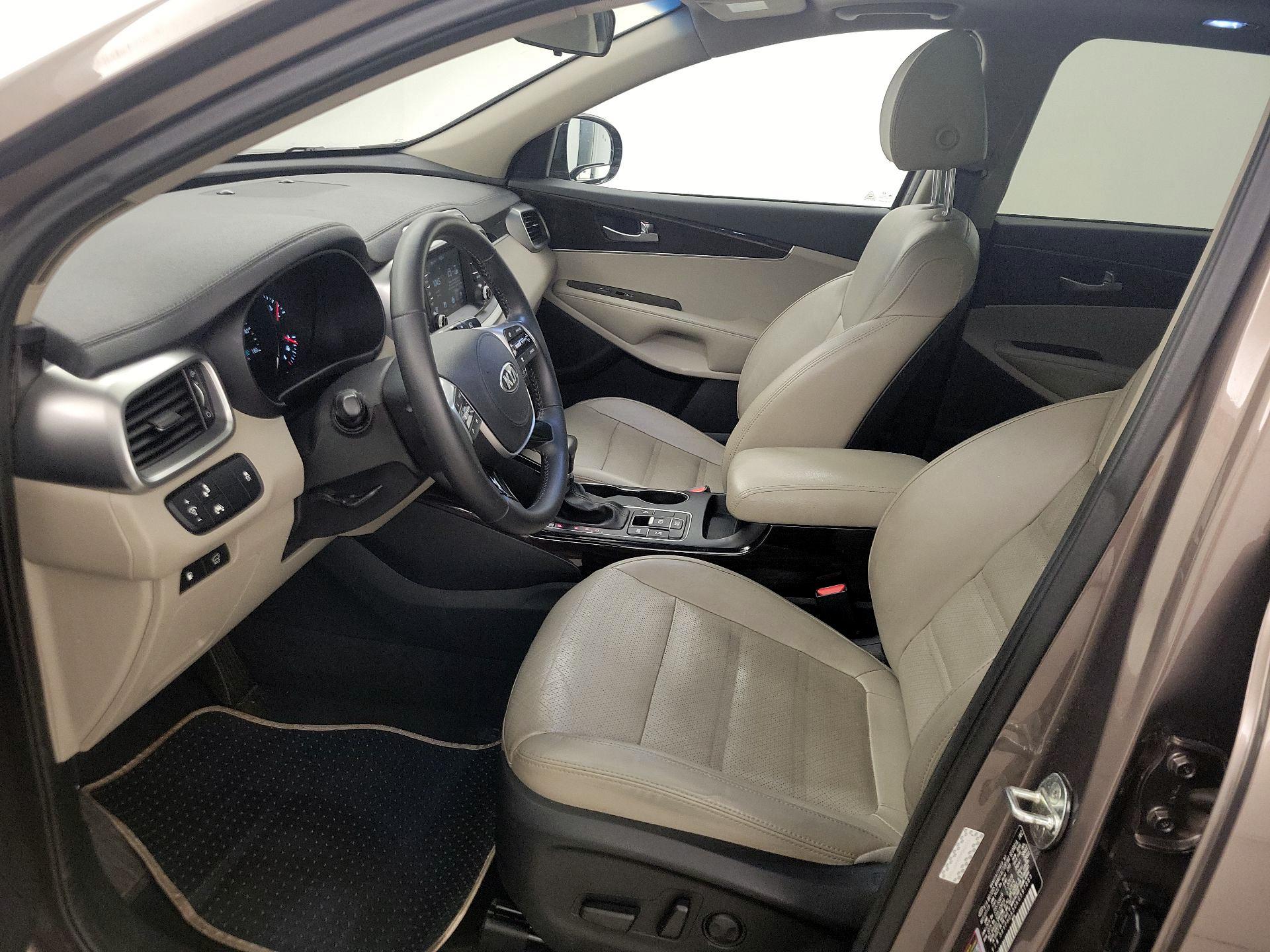 Thumbnail: 2019 Kia Sorento - 11