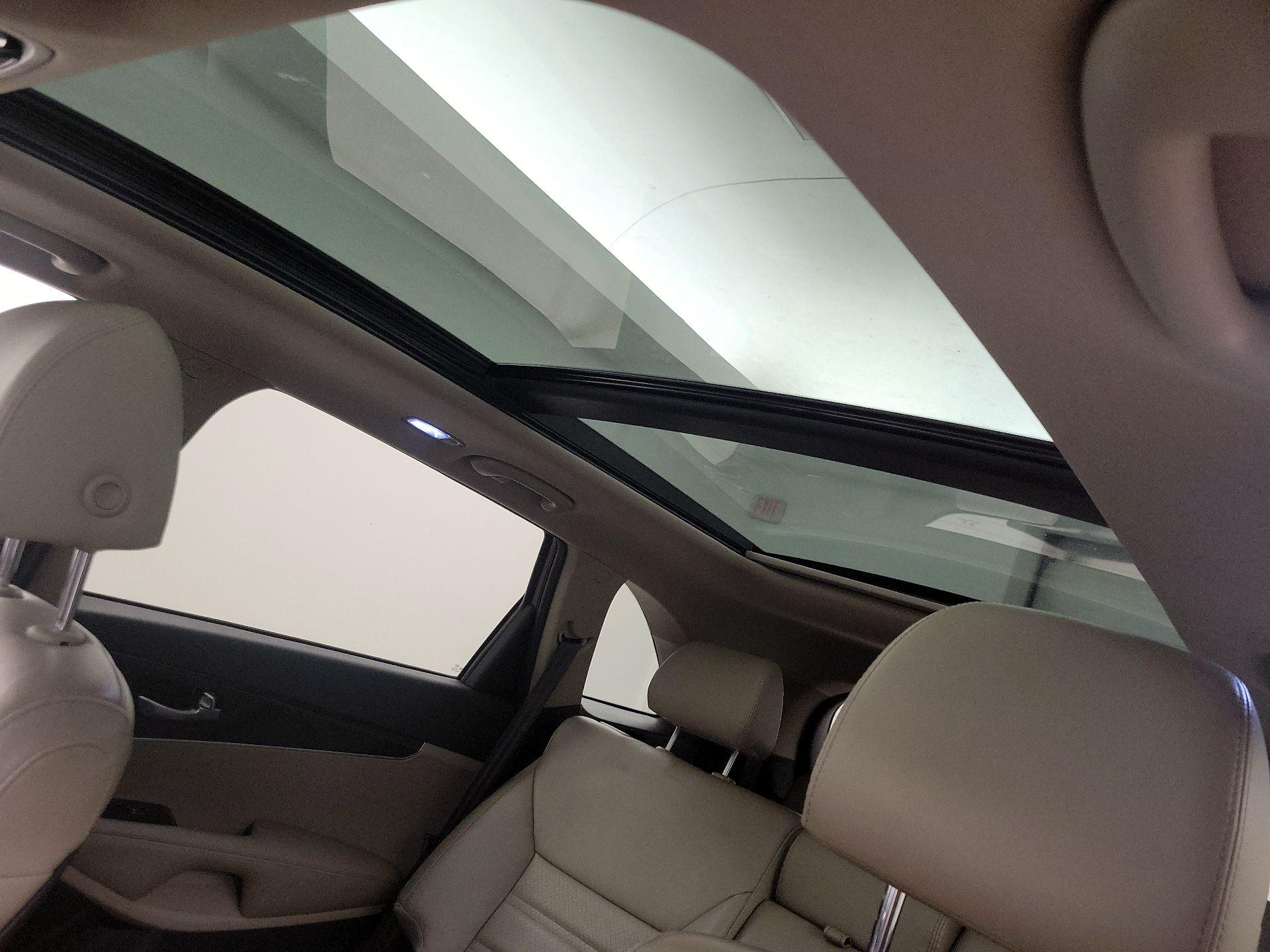 Thumbnail: 2019 Kia Sorento - 19