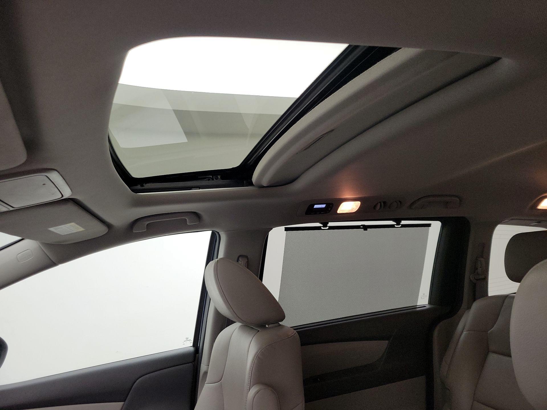 Thumbnail: 2016 Honda Odyssey - 19