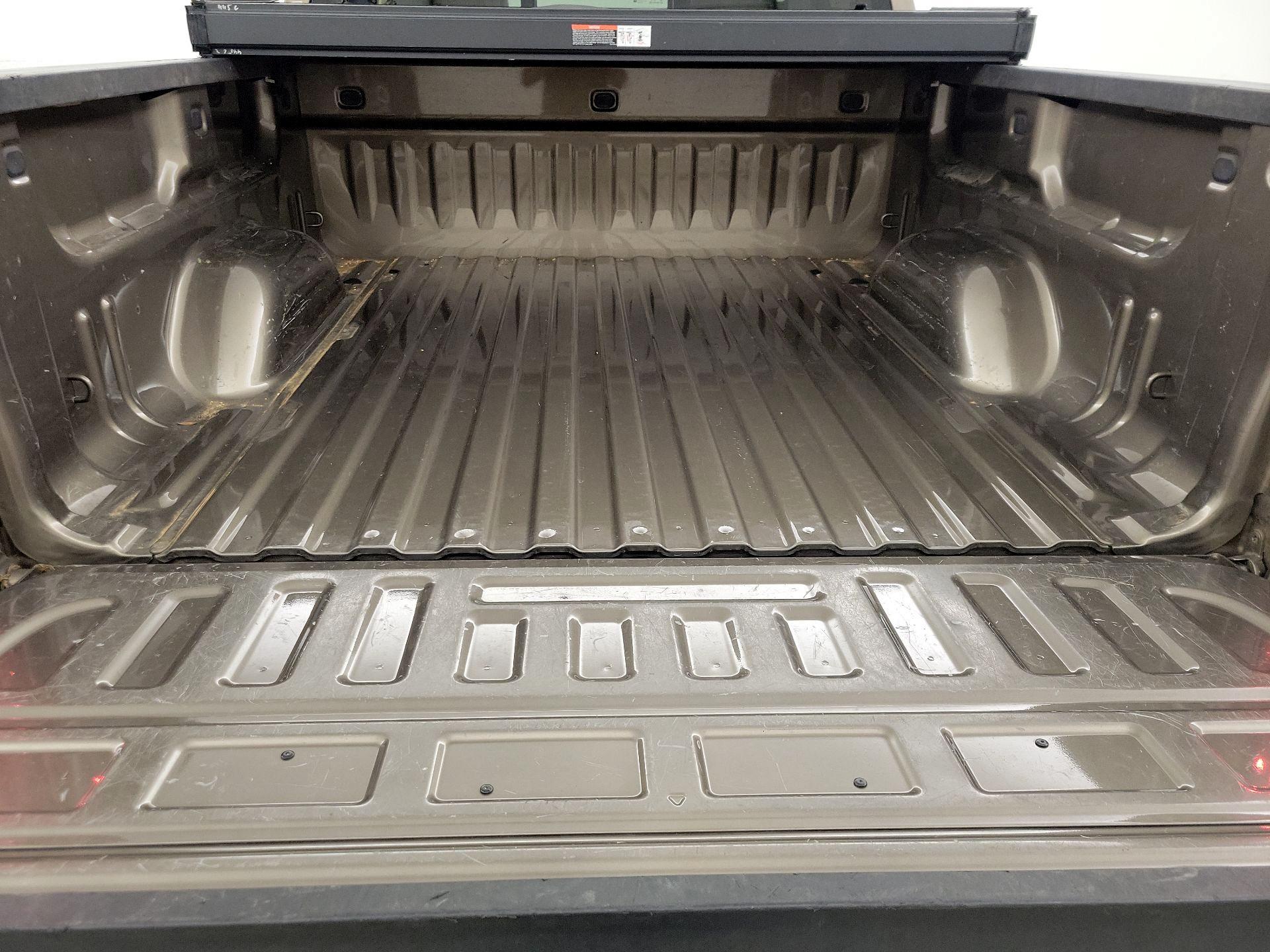 Thumbnail: 2015 Chevrolet Silverado 1500 - 20