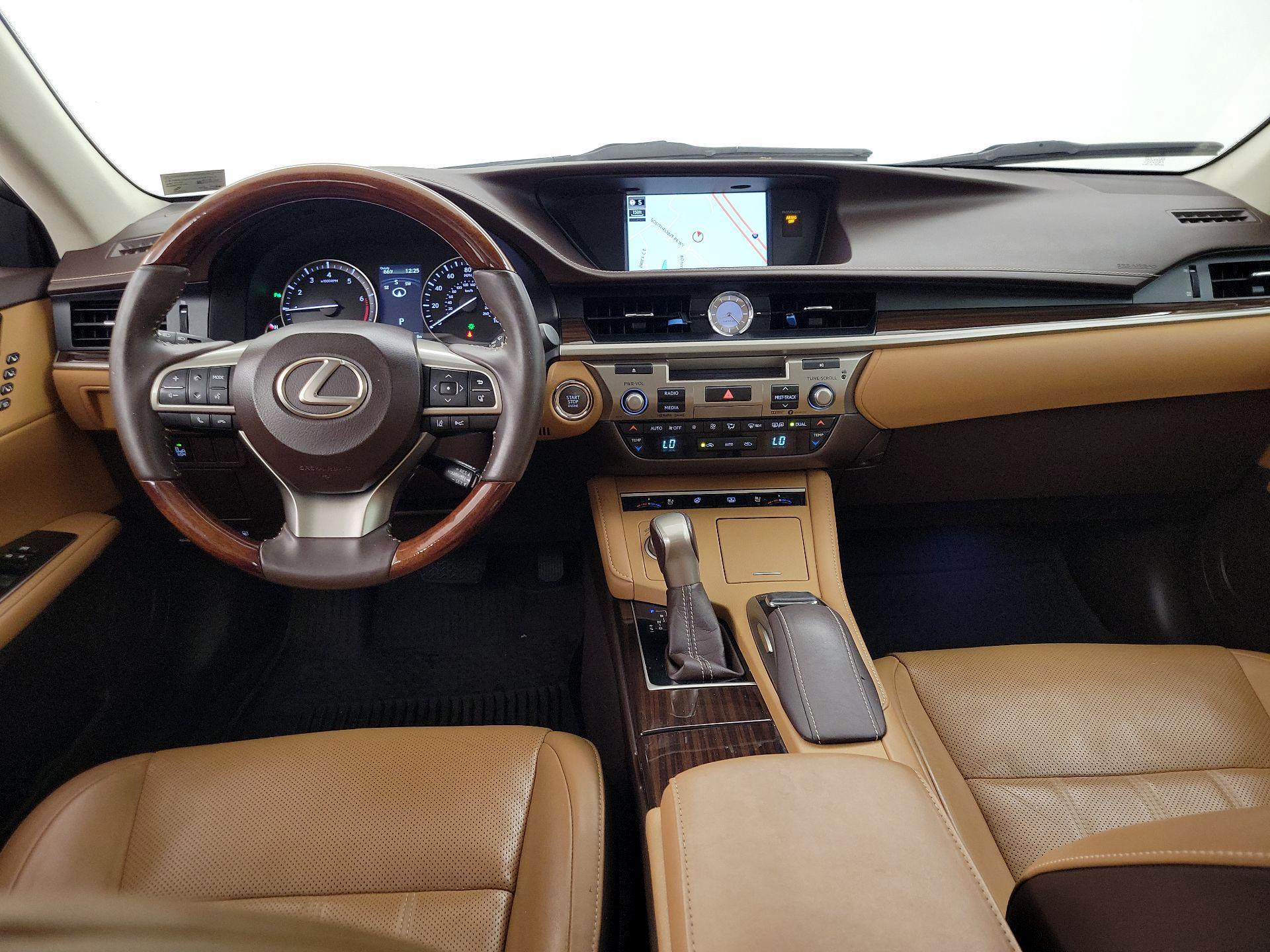 Thumbnail: 2017 Lexus ES - 9