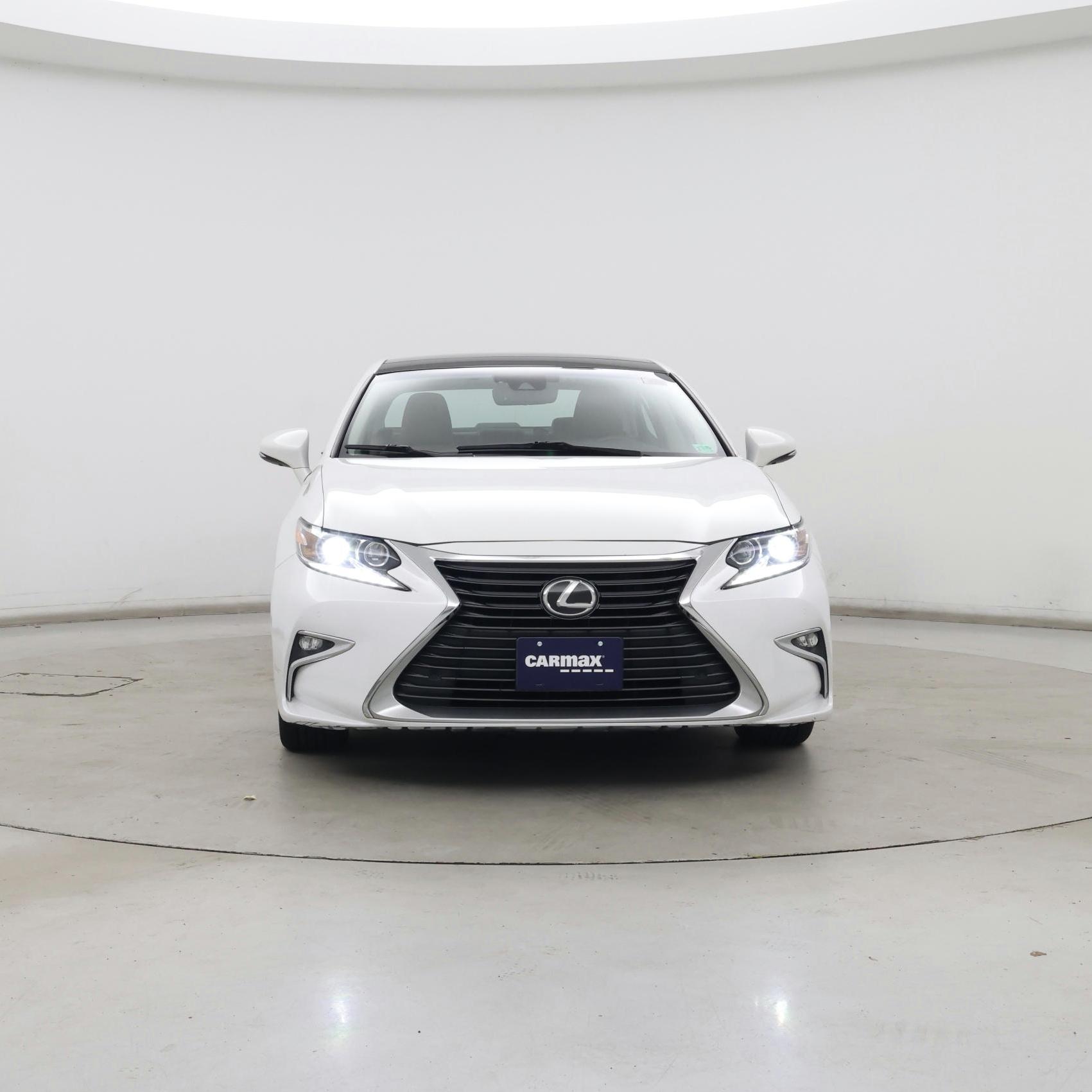 Thumbnail: 2017 Lexus ES - 5