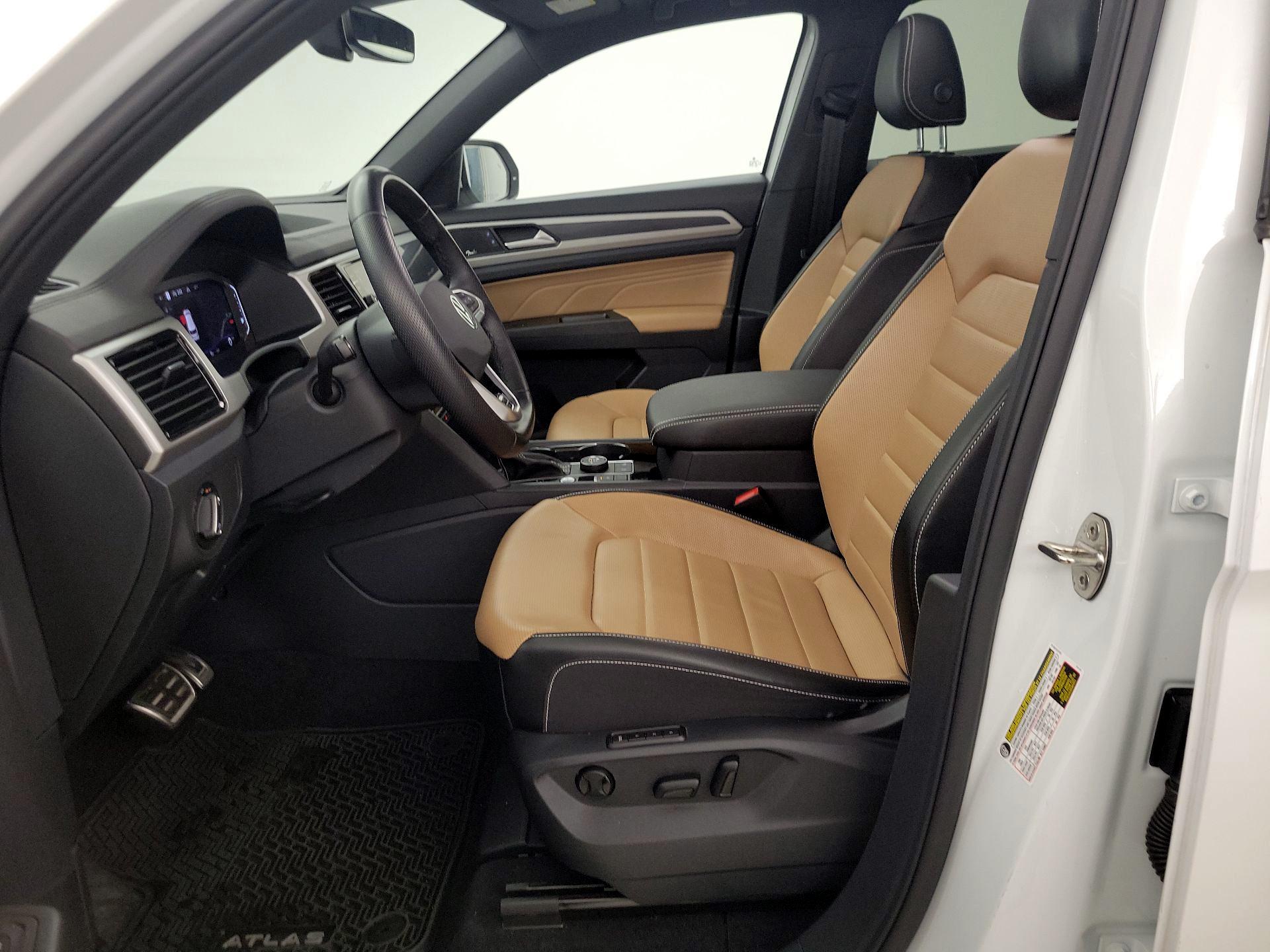 Thumbnail: 2023 Volkswagen Atlas - 11