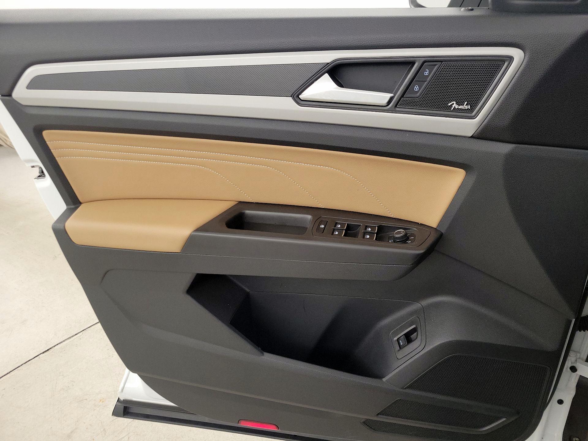 Thumbnail: 2023 Volkswagen Atlas - 12