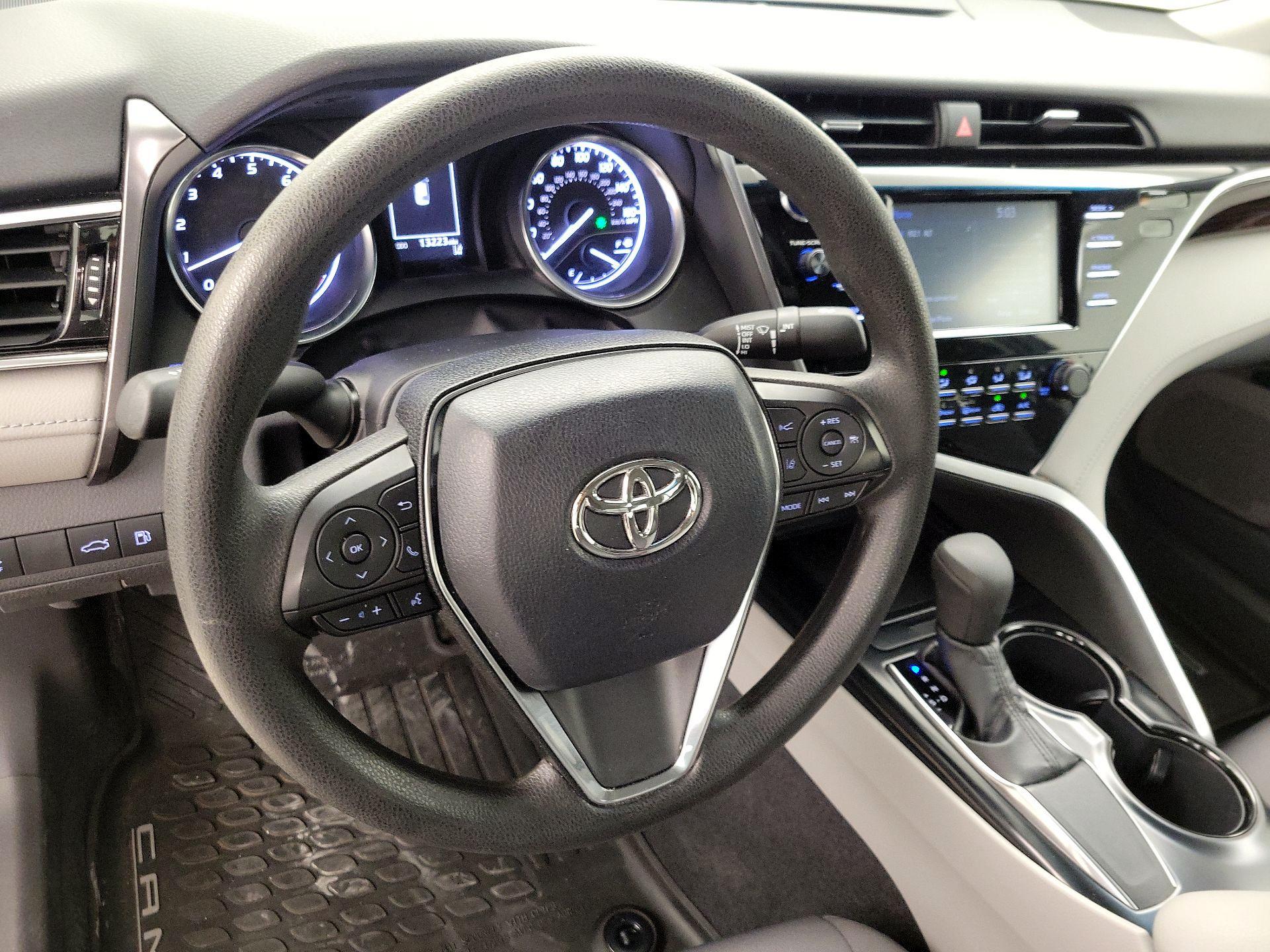 Thumbnail: 2018 Toyota Camry - 10