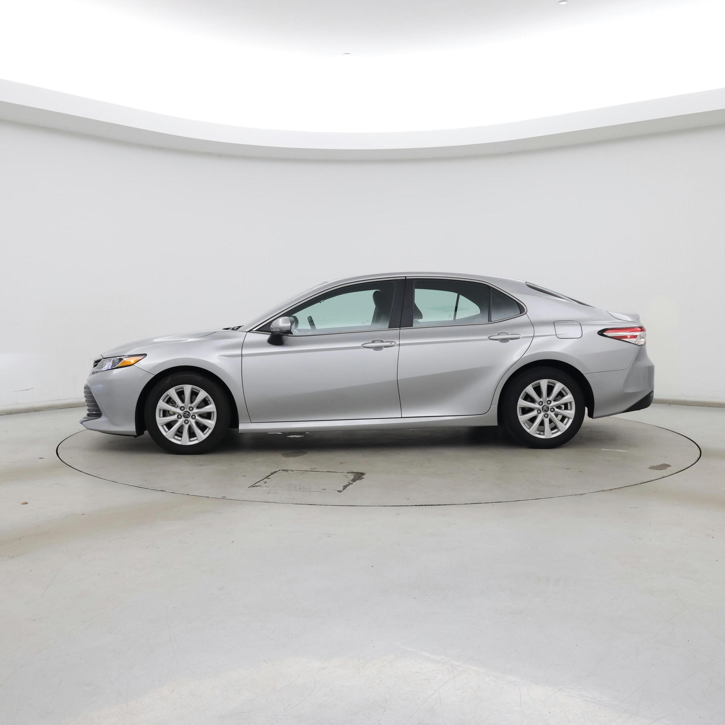 Thumbnail: 2018 Toyota Camry - 3
