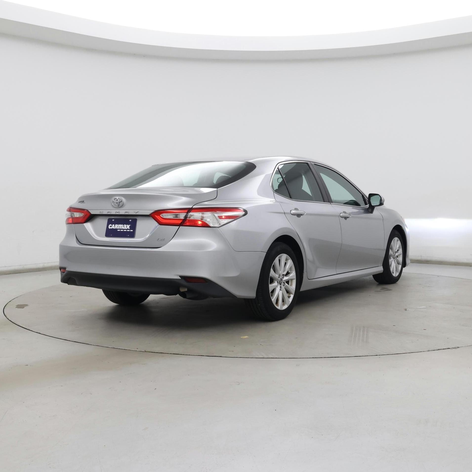 Thumbnail: 2018 Toyota Camry - 8