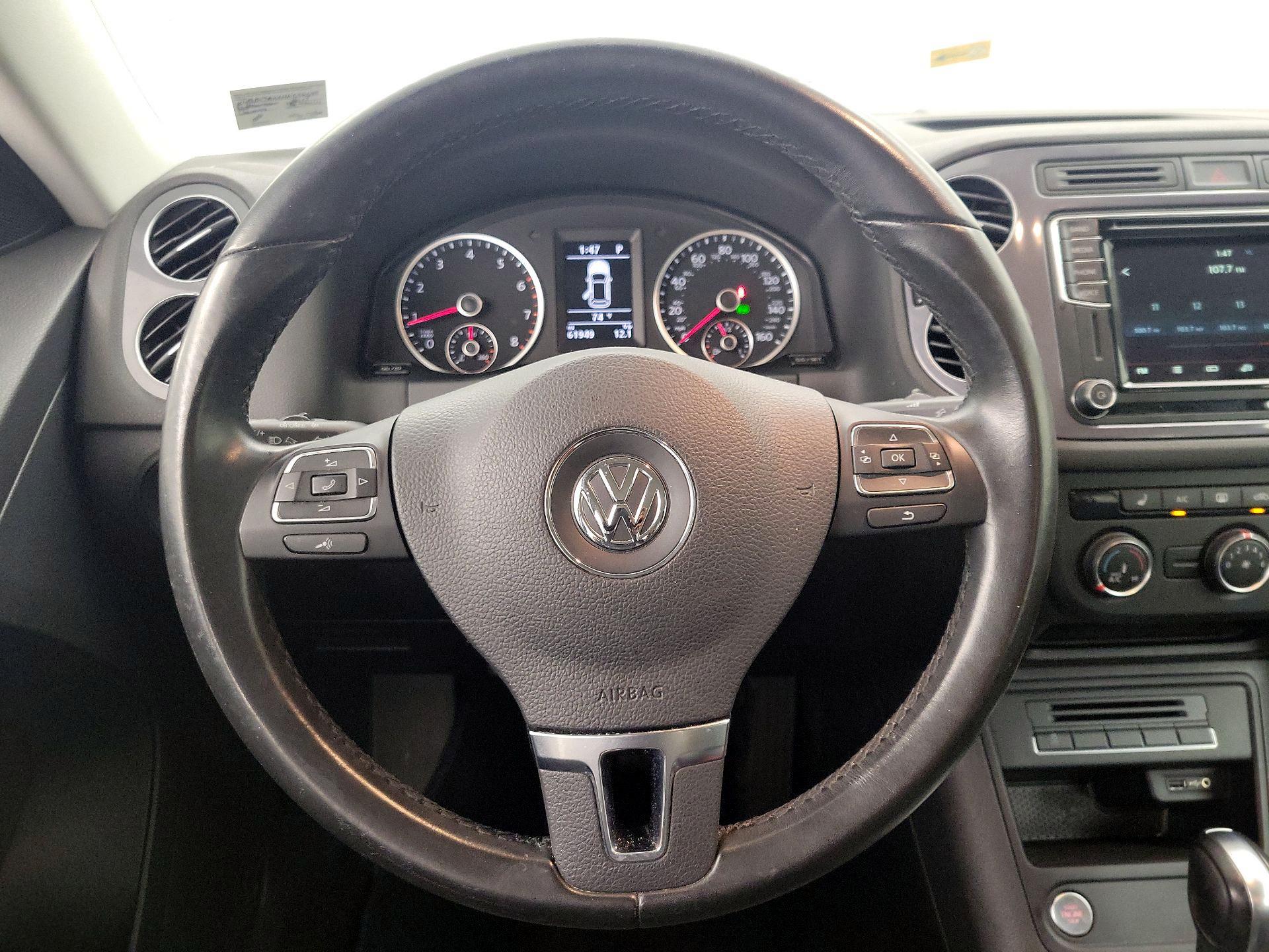 Thumbnail: 2017 Volkswagen Tiguan - 10