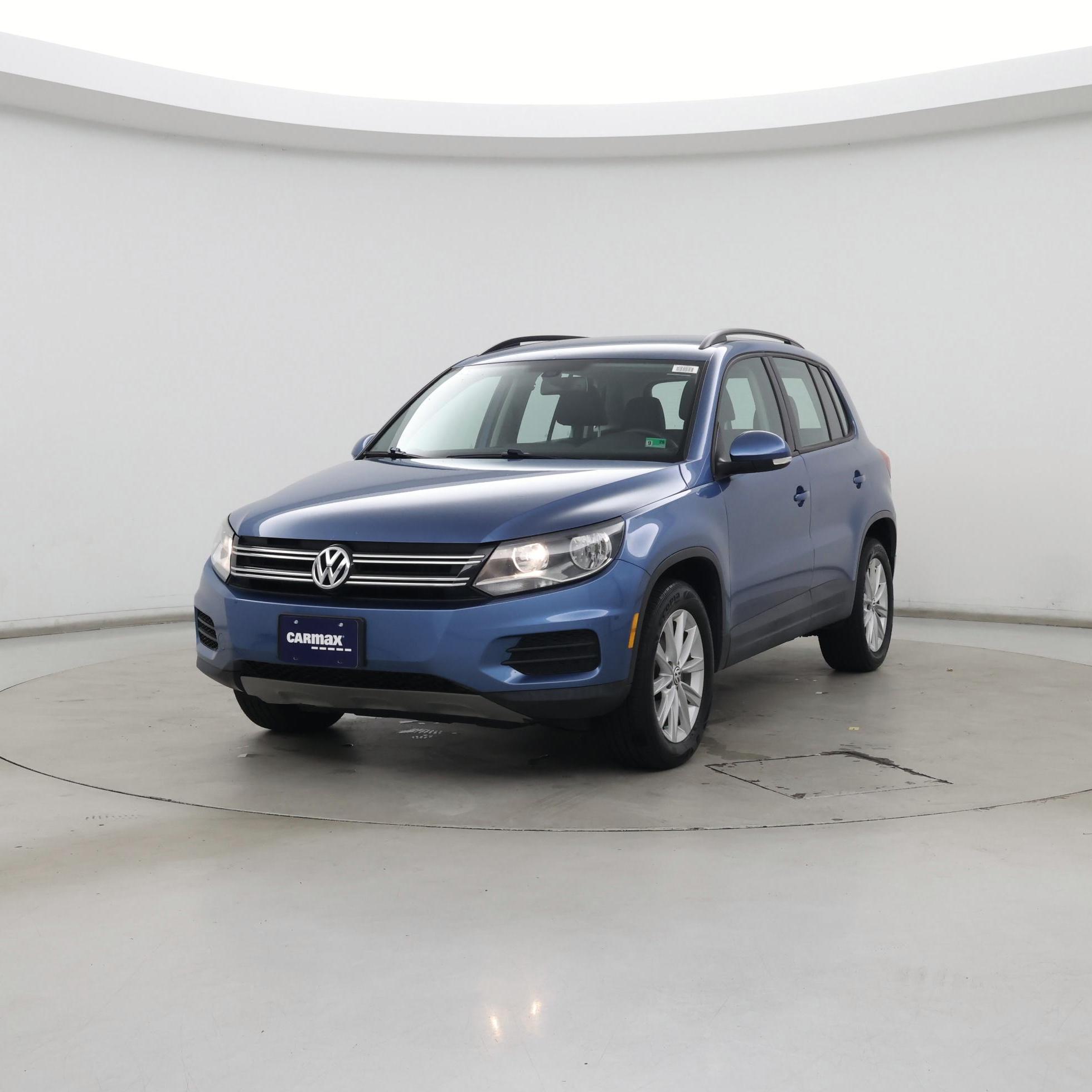Thumbnail: 2017 Volkswagen Tiguan - 4