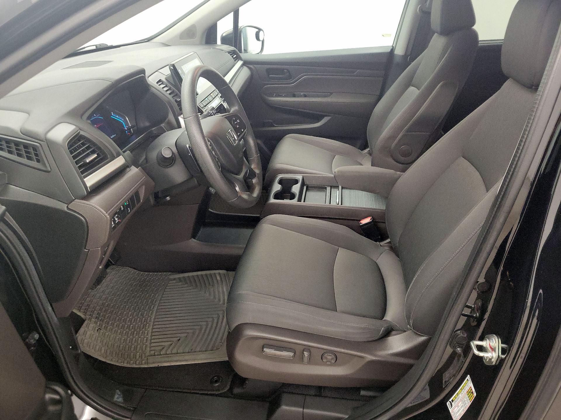 Thumbnail: 2018 Honda Odyssey - 11