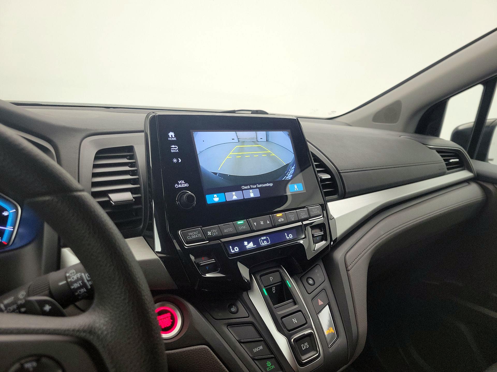 Thumbnail: 2018 Honda Odyssey - 14