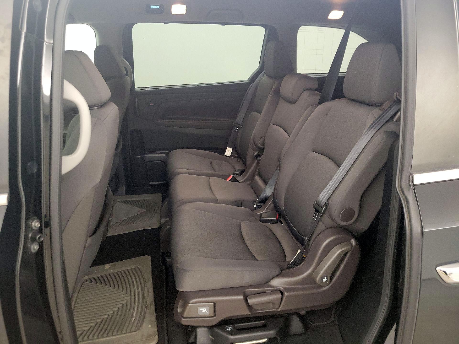 Thumbnail: 2018 Honda Odyssey - 19