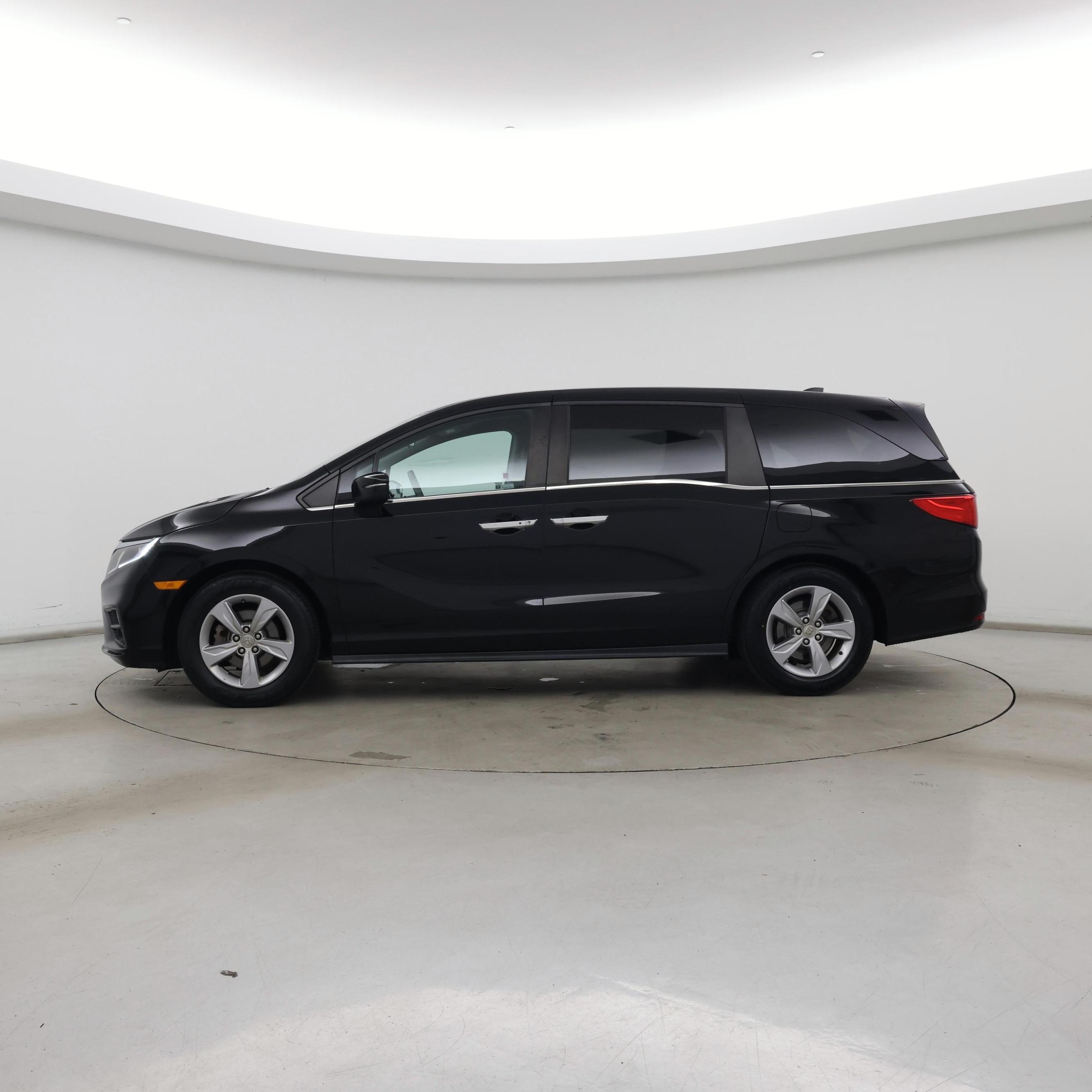 Thumbnail: 2018 Honda Odyssey - 3