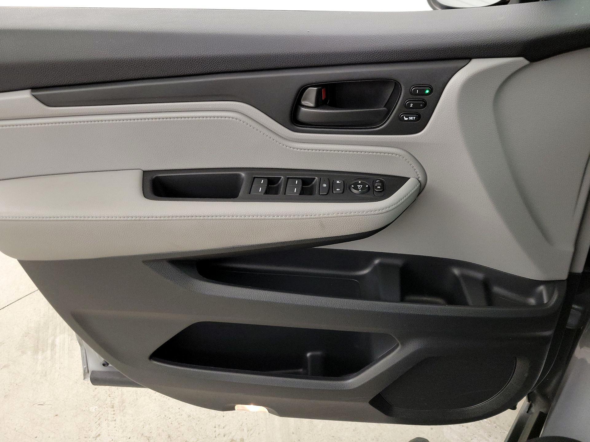 Thumbnail: 2020 Honda Odyssey - 12