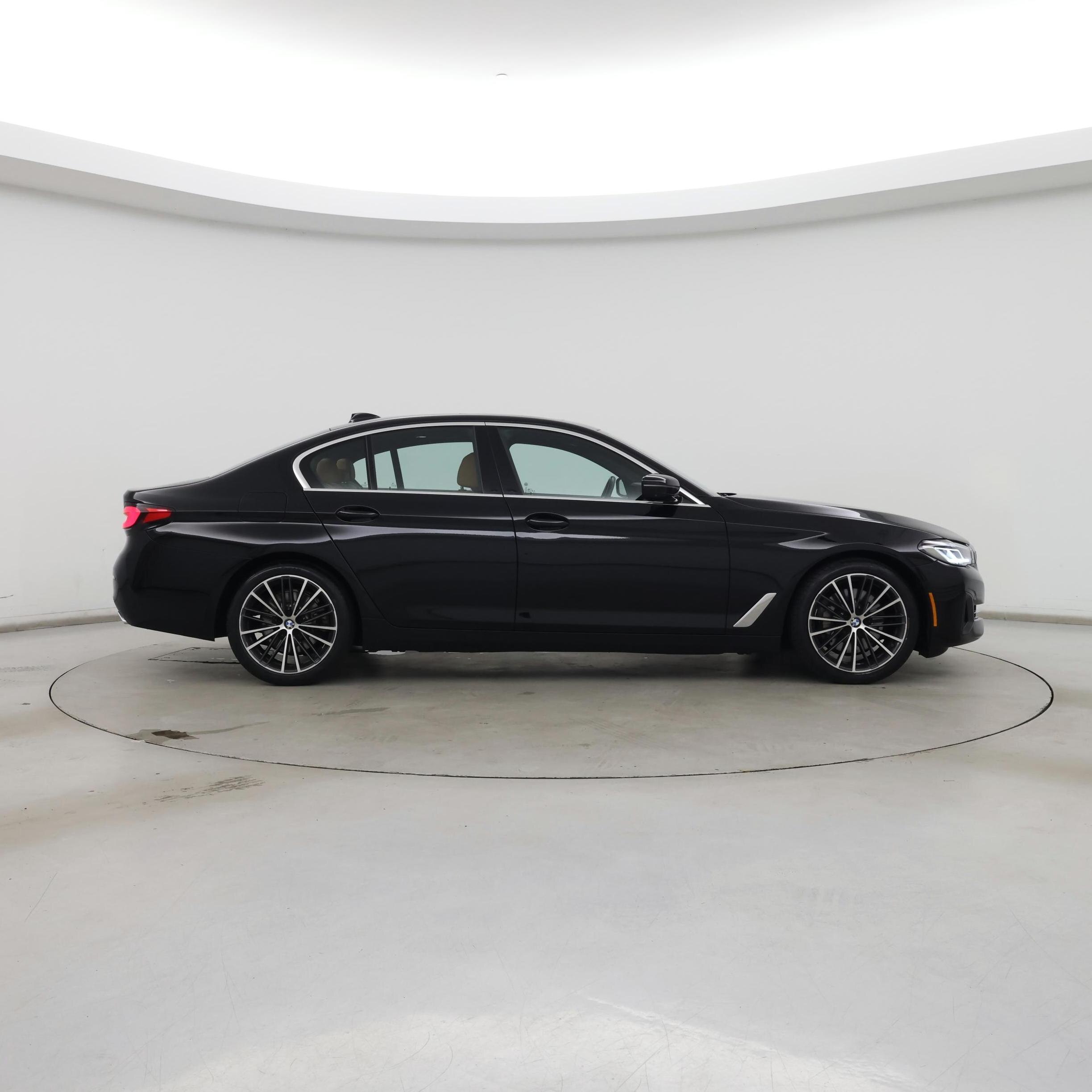 Thumbnail: 2021 BMW 5 Series - 7