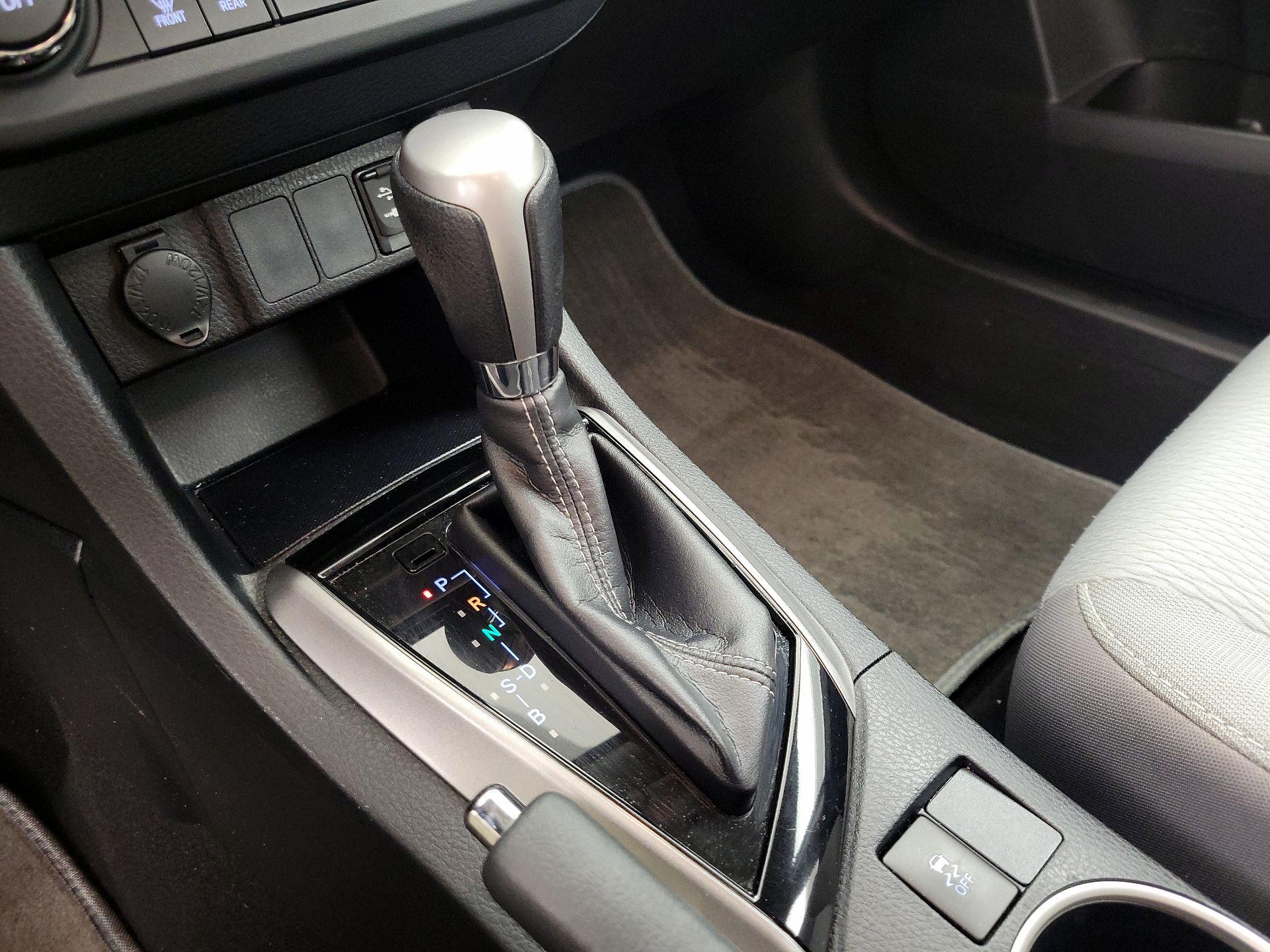 Thumbnail: 2016 Toyota Corolla - 17