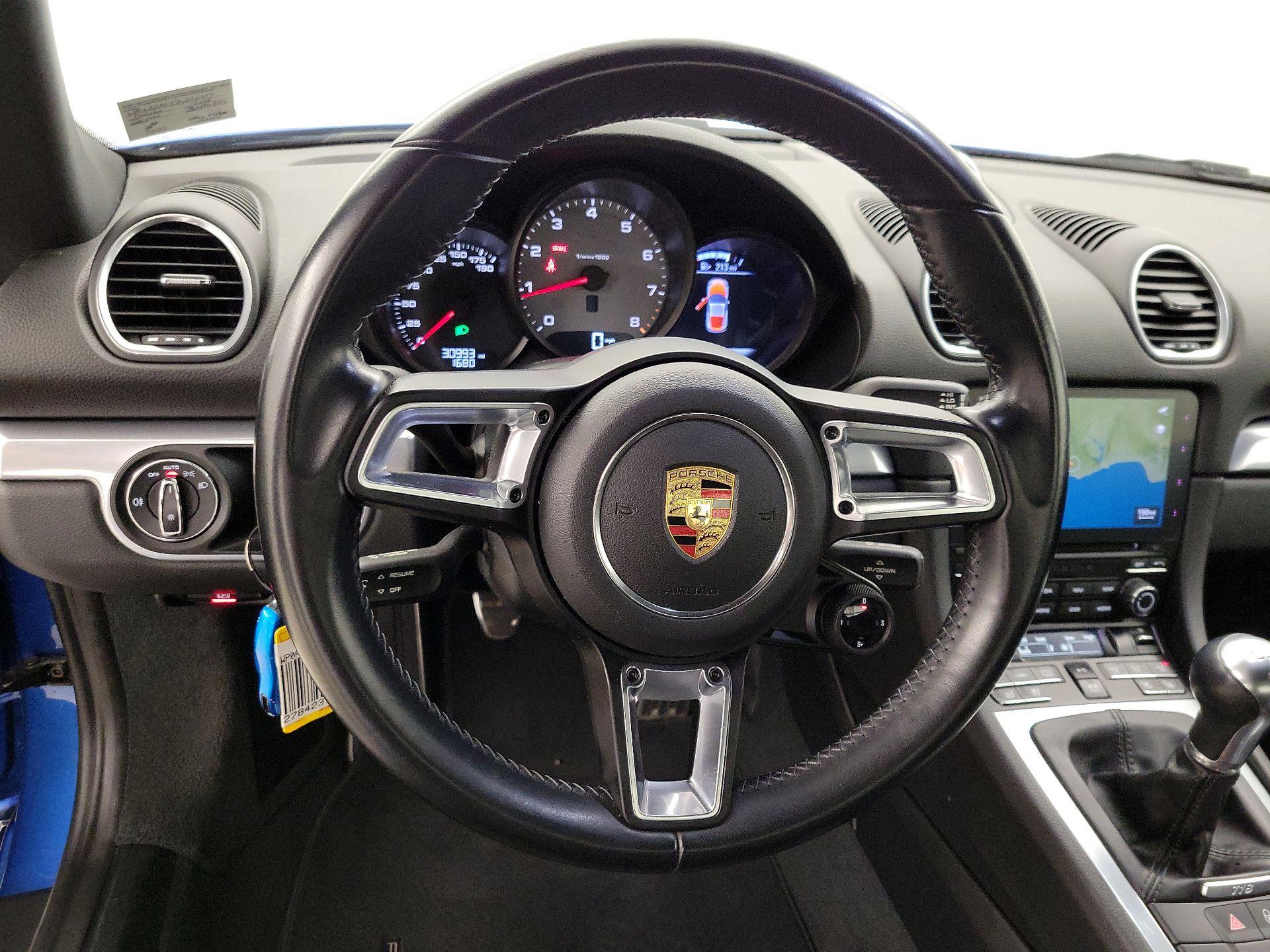 Thumbnail: 2018 Porsche 718 Cayman - 10