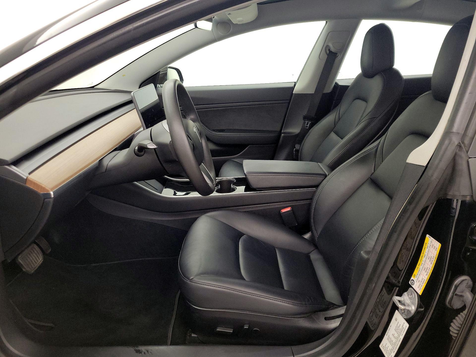 Thumbnail: 2020 Tesla Model 3 - 11