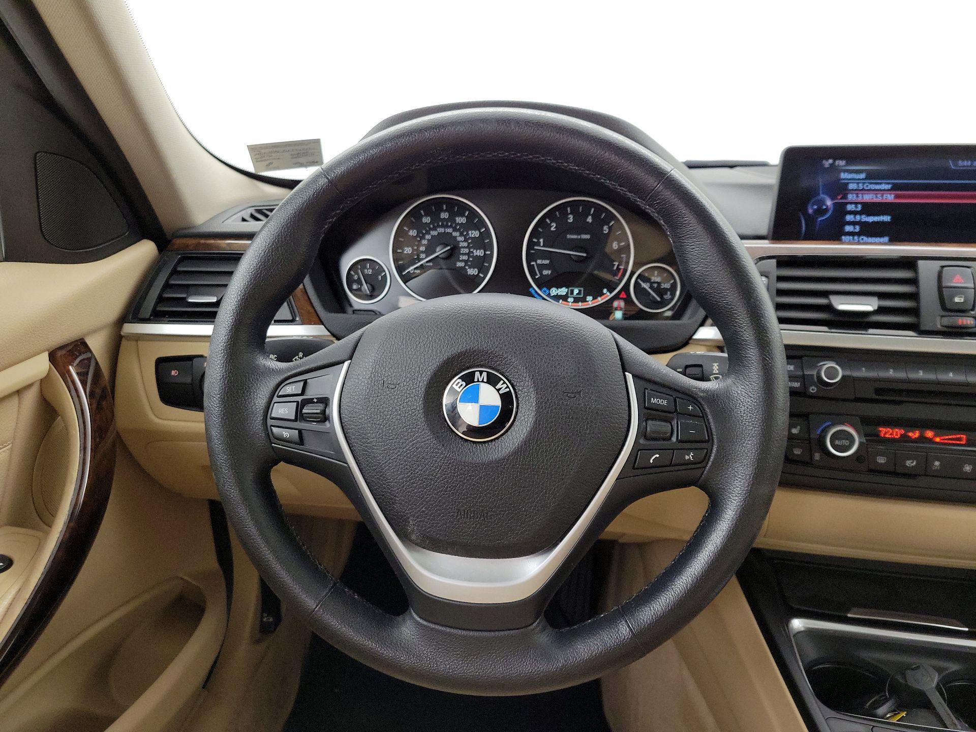 Thumbnail: 2015 BMW 3 Series - 10