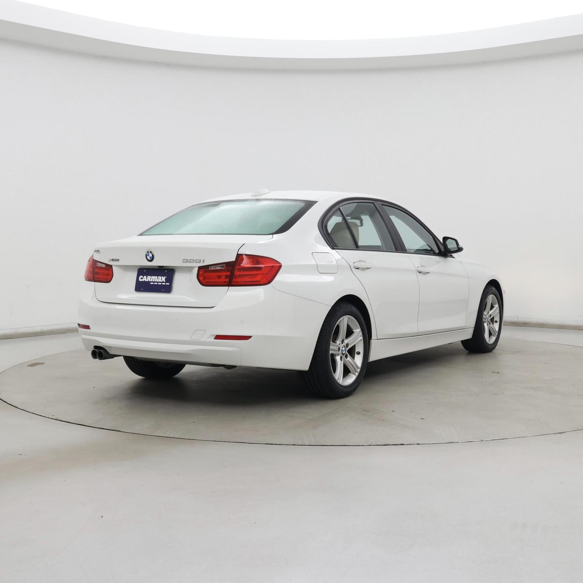 Thumbnail: 2015 BMW 3 Series - 8