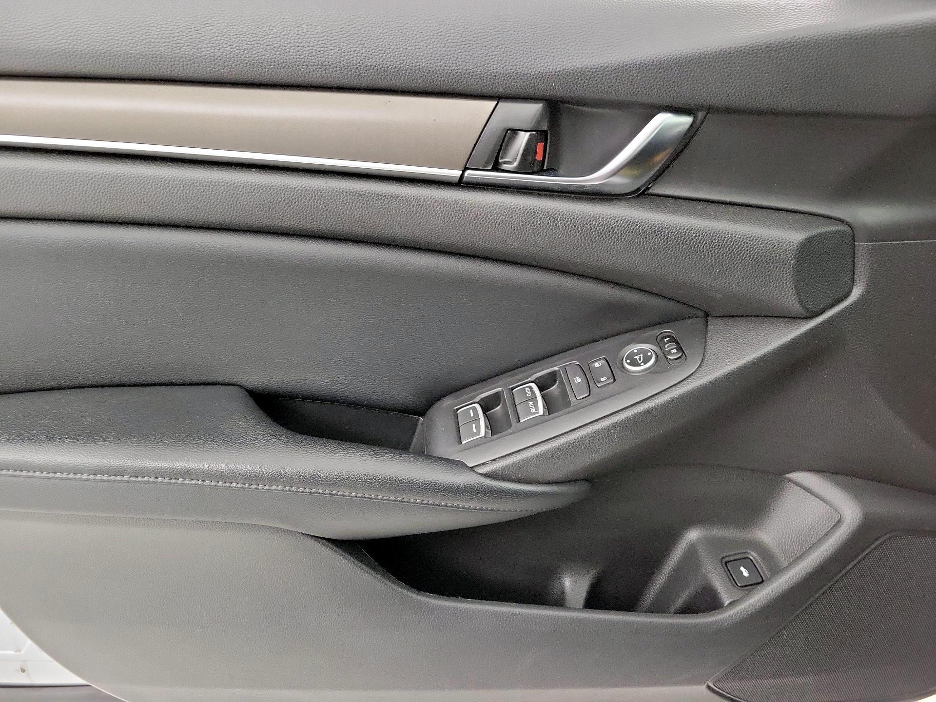 Thumbnail: 2018 Honda Accord - 12