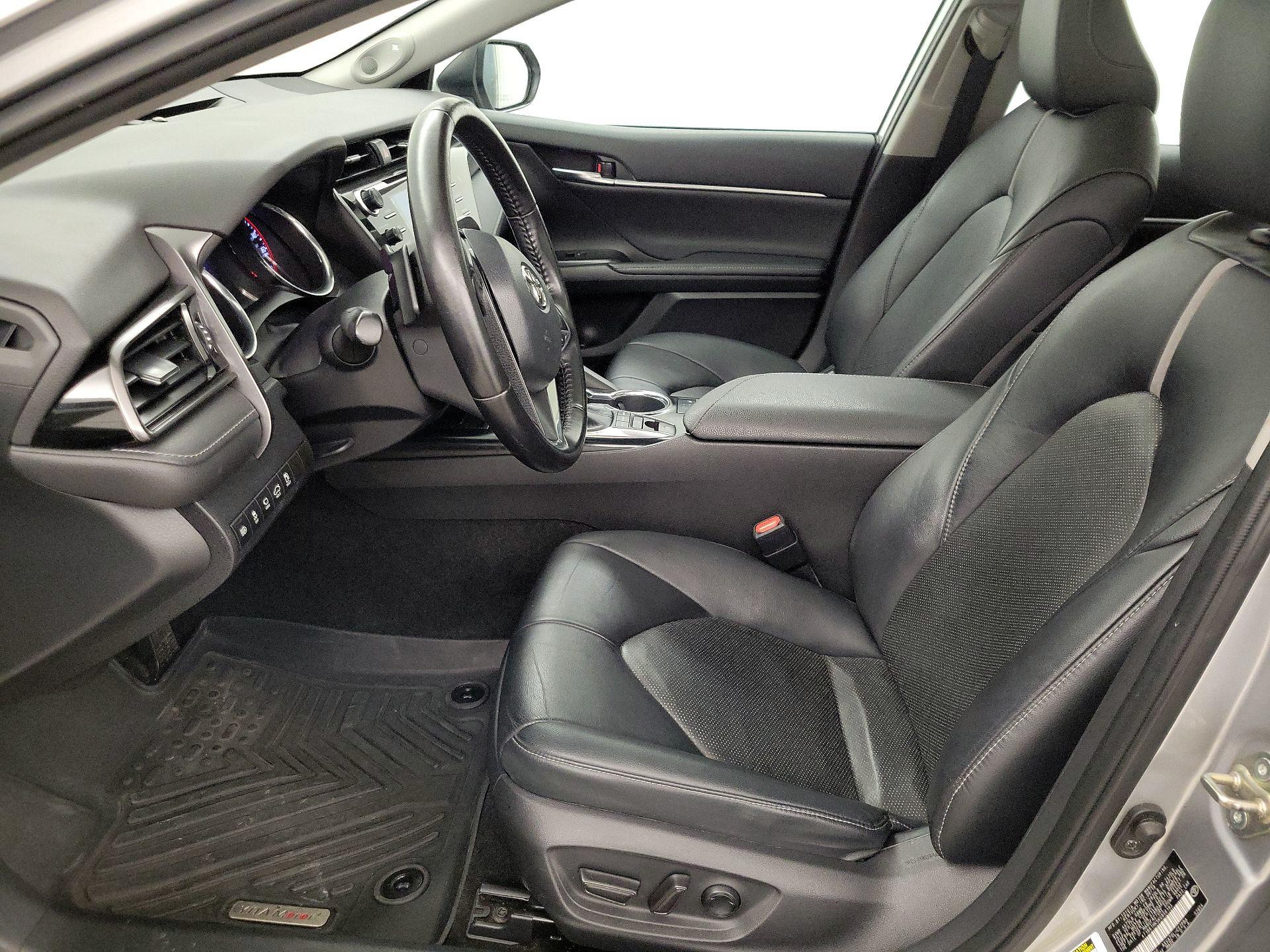 Thumbnail: 2019 Toyota Camry - 11