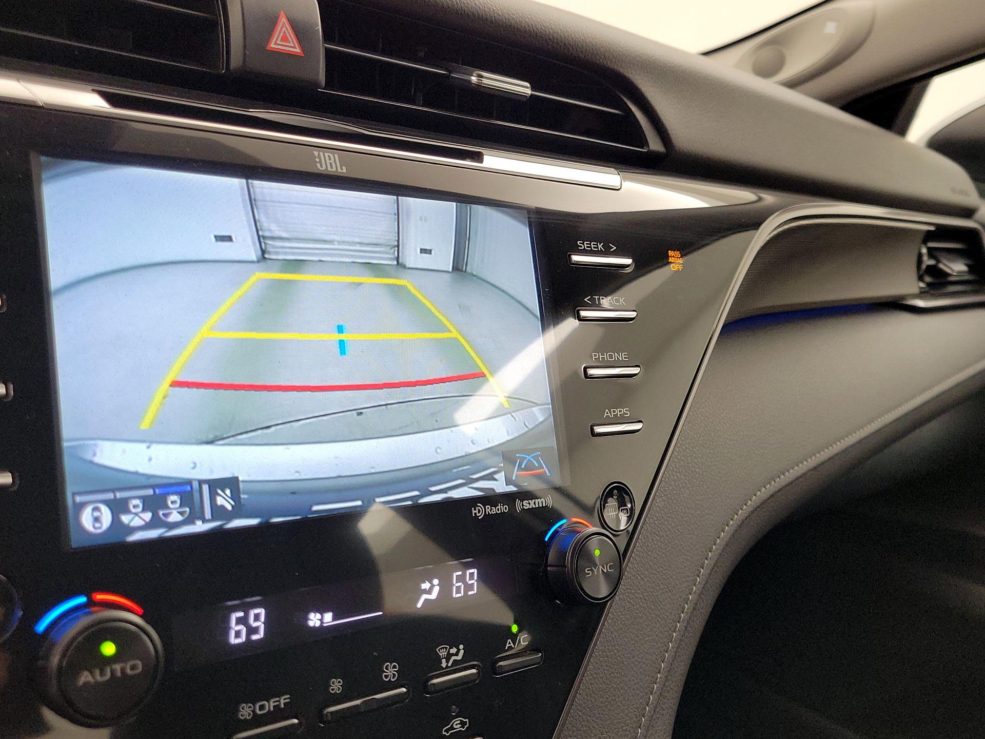 Thumbnail: 2019 Toyota Camry - 15