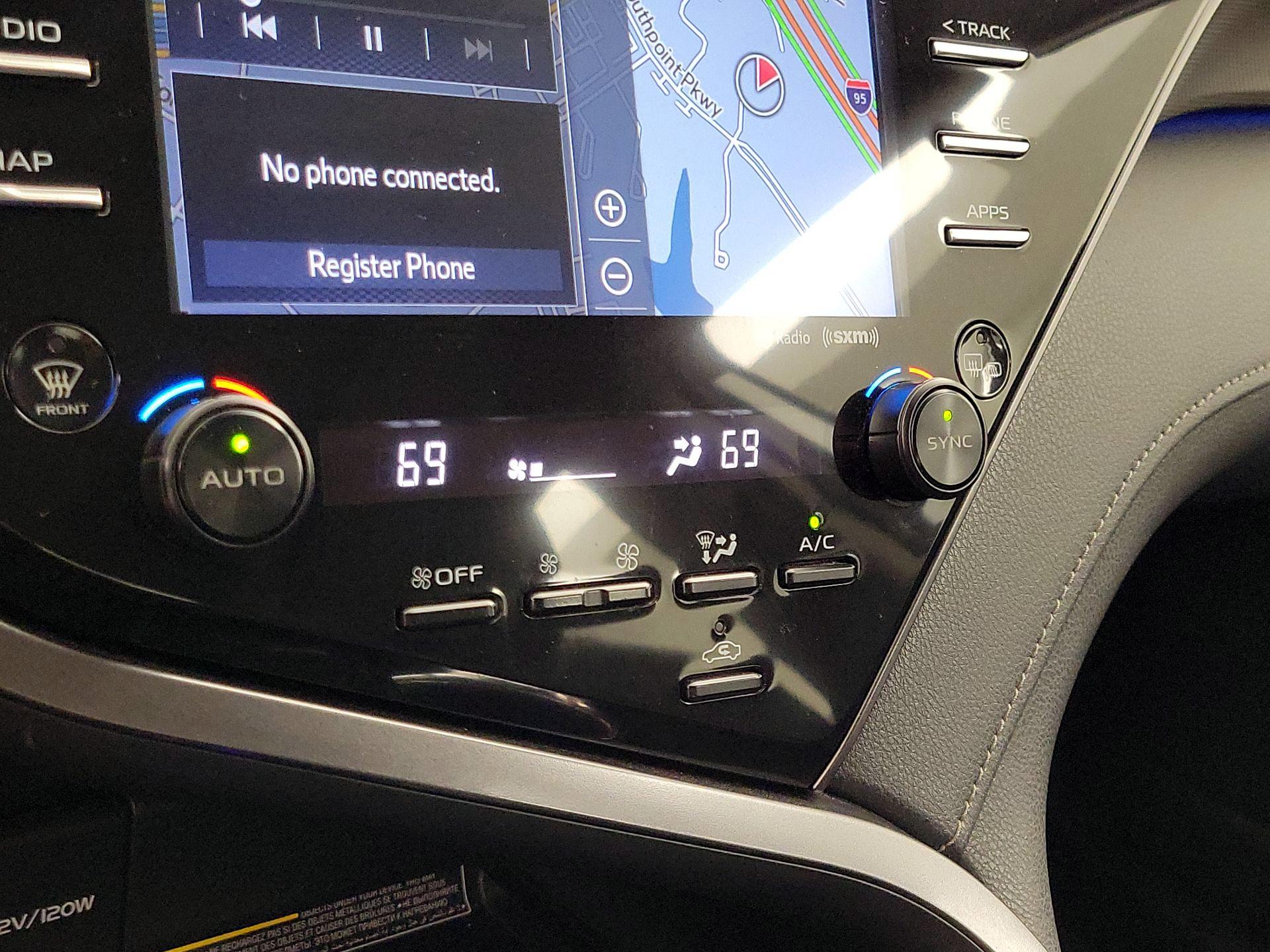 Thumbnail: 2019 Toyota Camry - 17